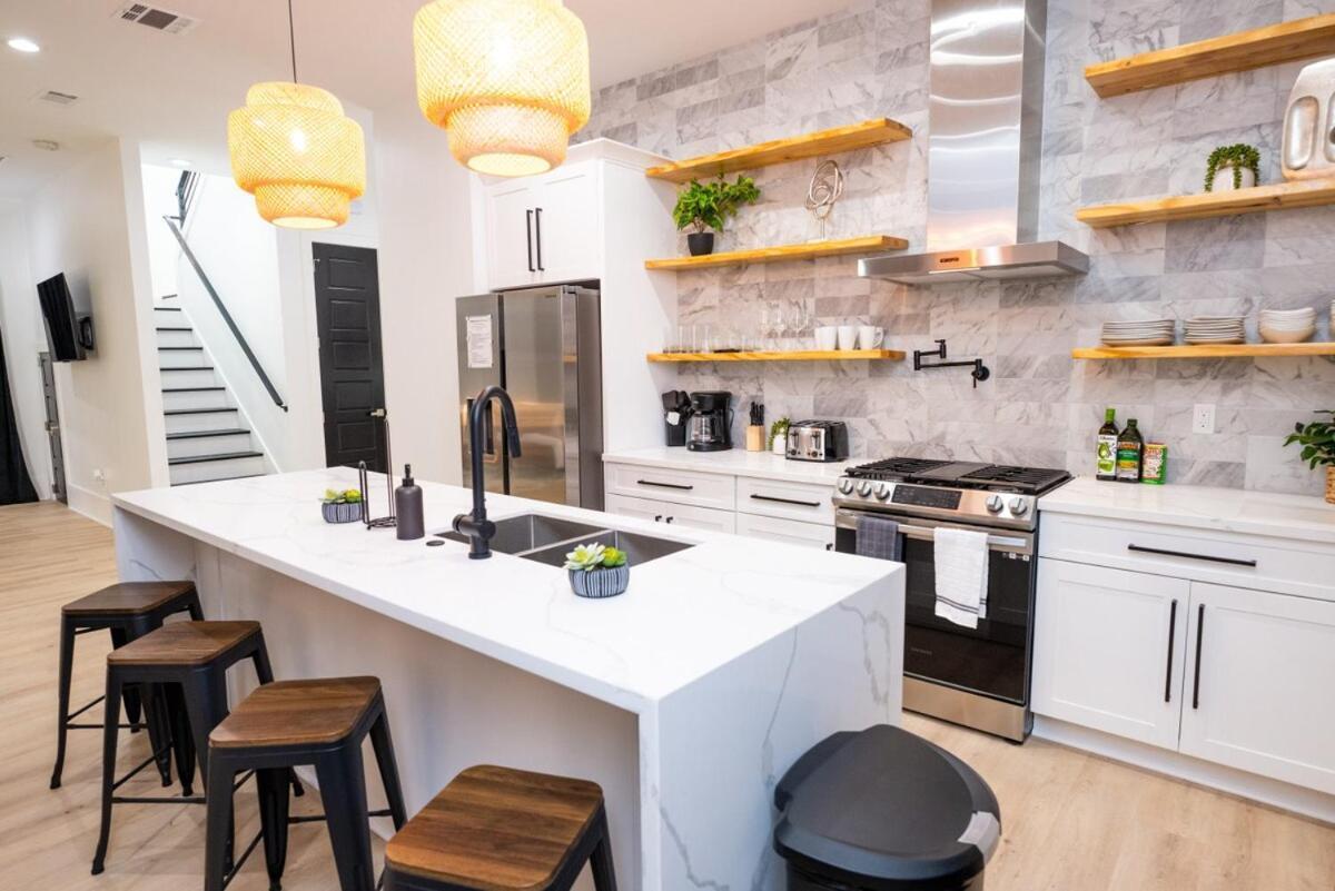 Luxe New Construction In Quiet Neighborhood Holiday home New Orleans