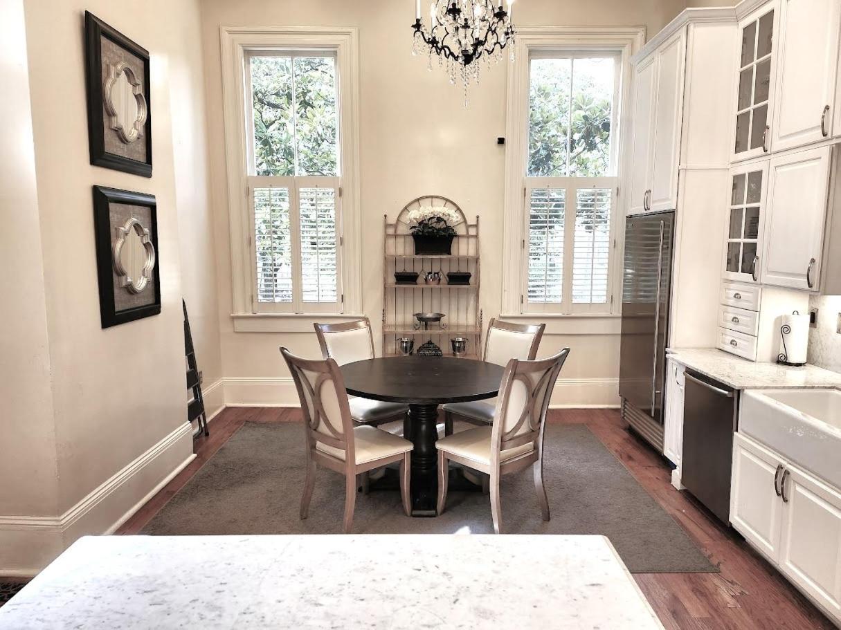 Walker Mansion On St Charles Ave - Unit 3 Guest house 3*