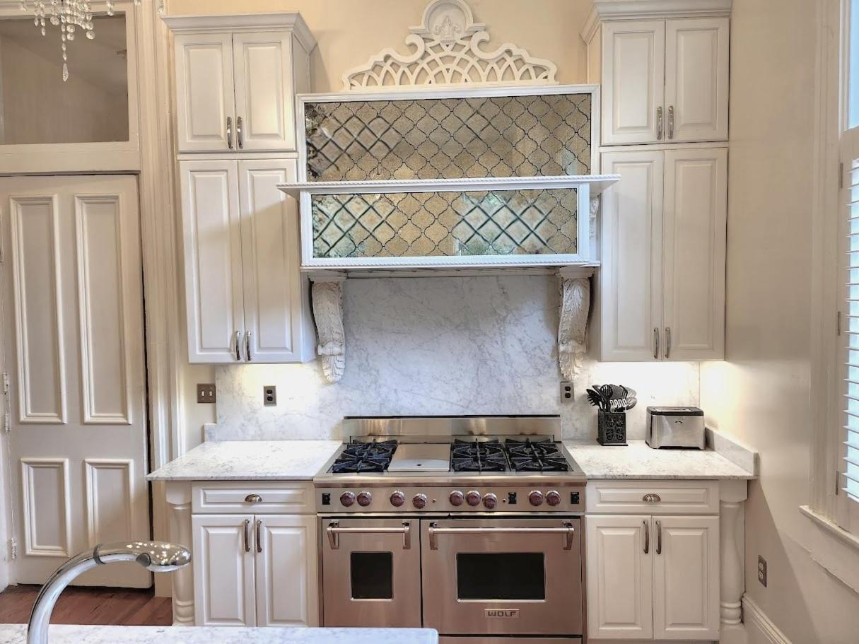 Walker Mansion On St Charles Ave - Unit 3 Guest house