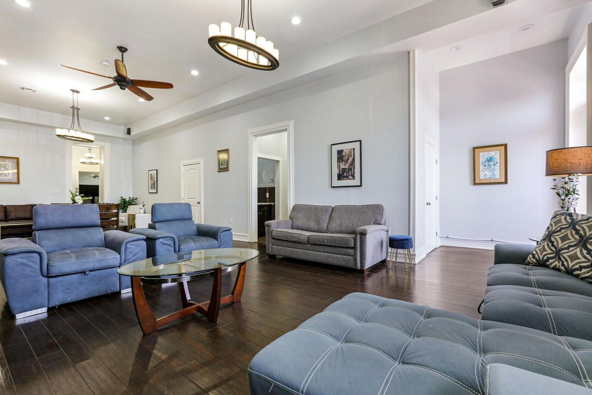 Apartment Elegant 4br In Downtown