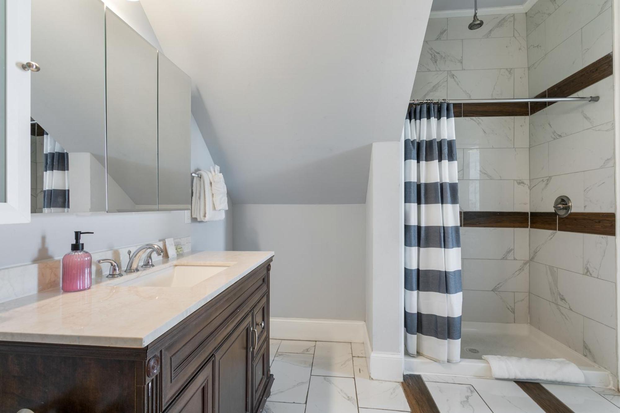 5br Penthouse With Amenities Near Fq New Orleans