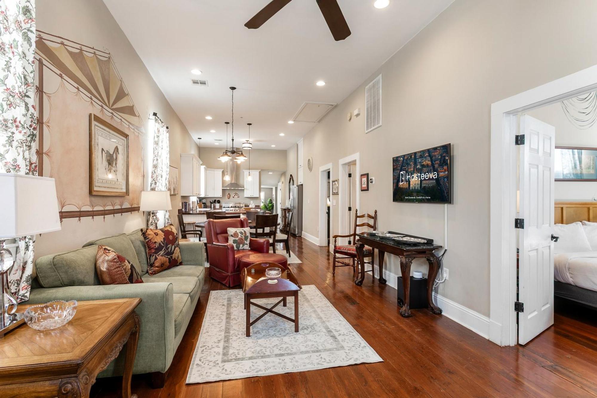 4br Luxury Uptown Retreat W Private Heated Pool *