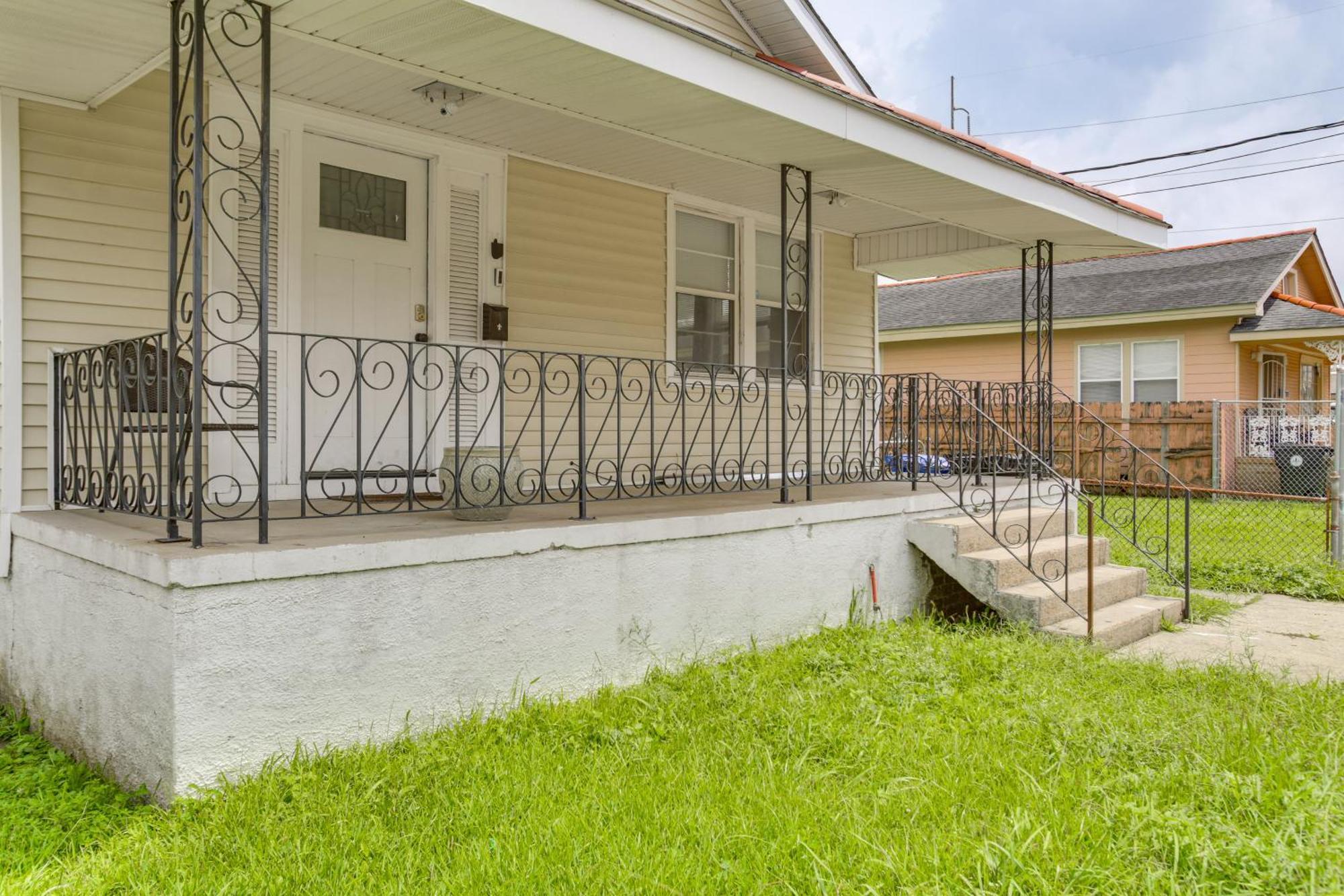 Work And Play Colorful In Heart Of Nola! Holiday home New Orleans