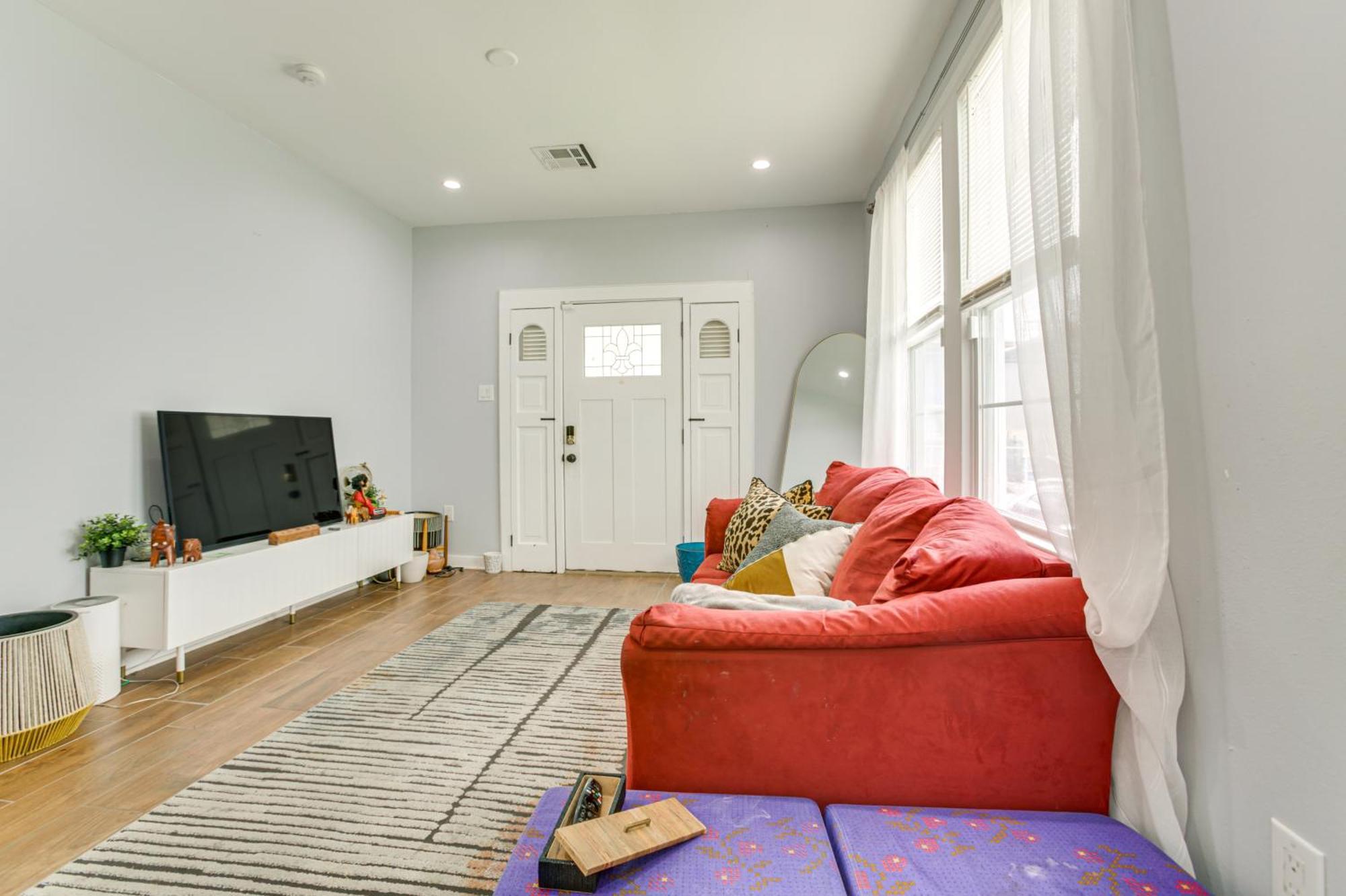Work And Play Colorful In Heart Of Nola! Holiday home *