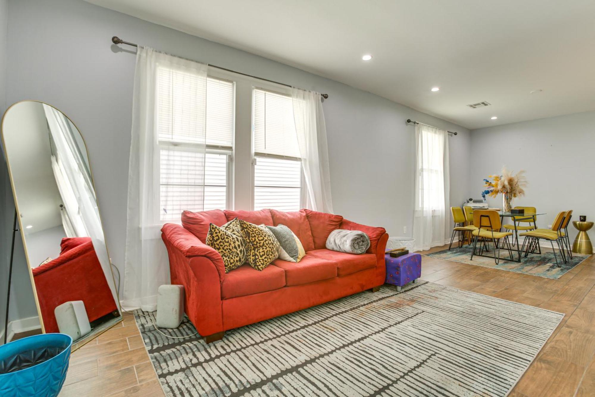 Holiday home Work And Play Colorful In Heart Of Nola! New Orleans