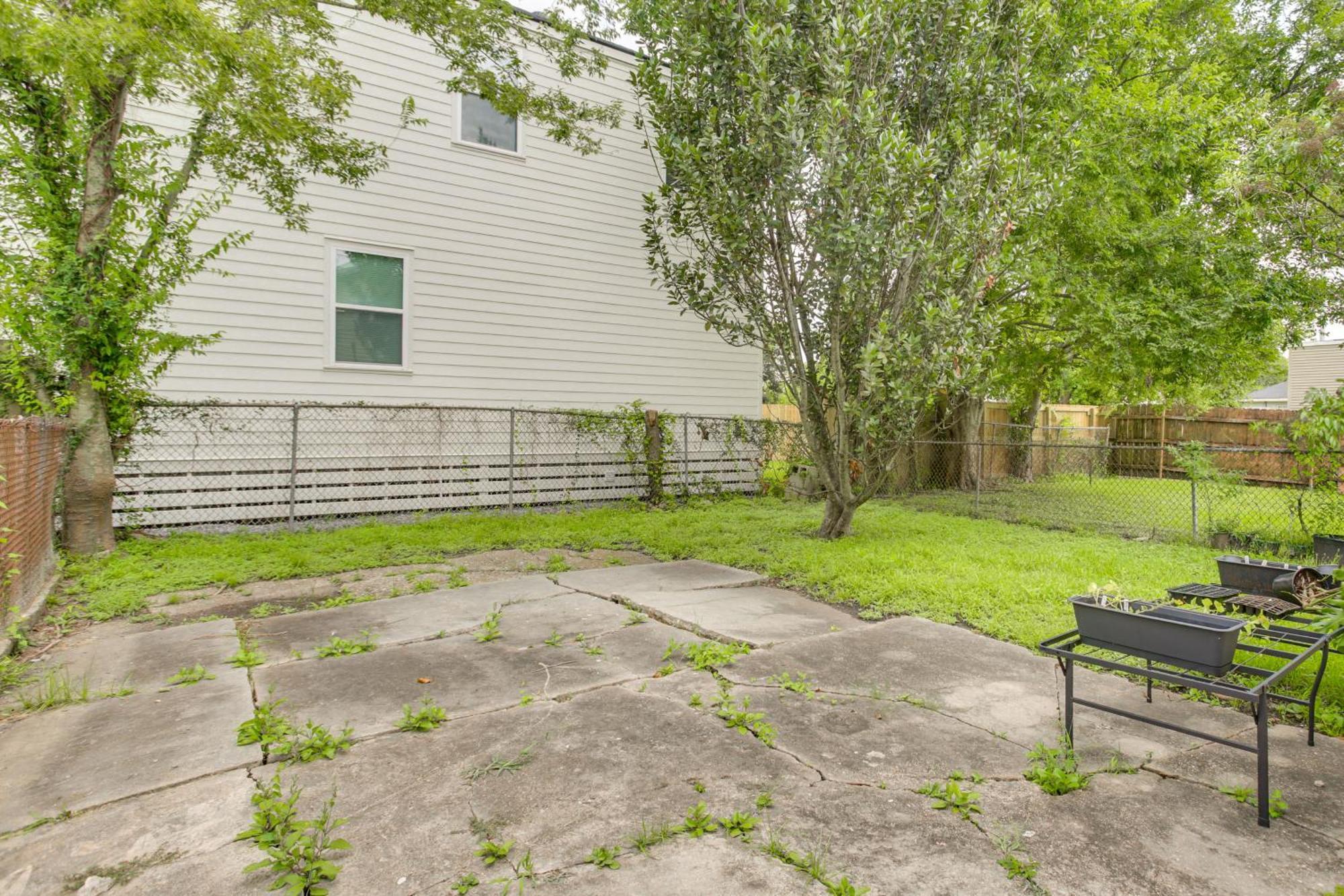 Work And Play Colorful In Heart Of Nola! Holiday home