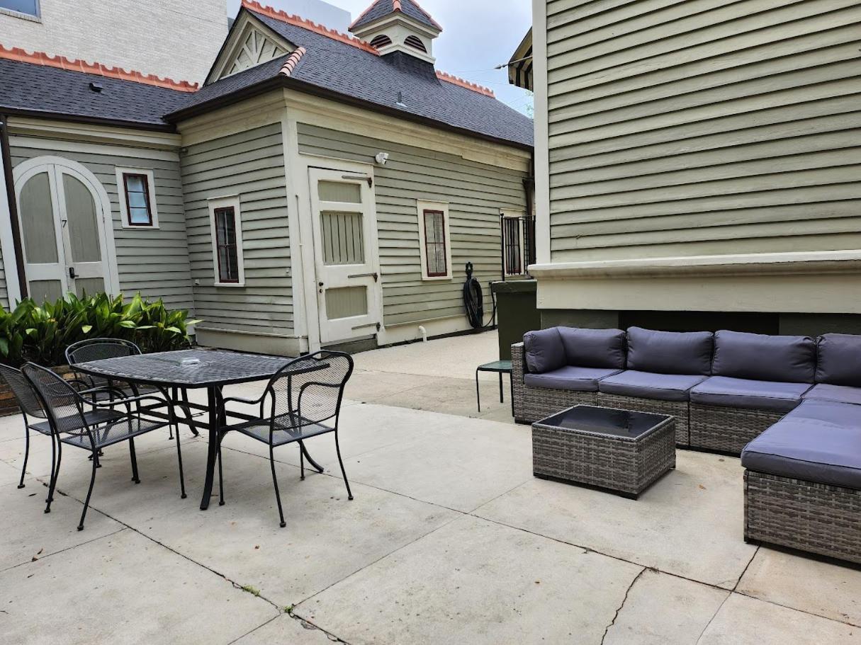 Walker Mansion On St Charles Ave - Unit 2 Guest house 3*