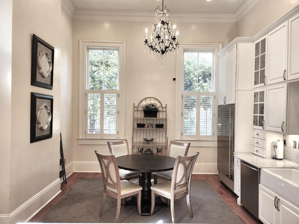 Walker Mansion On St Charles Ave - Unit 2 Guest house 3*