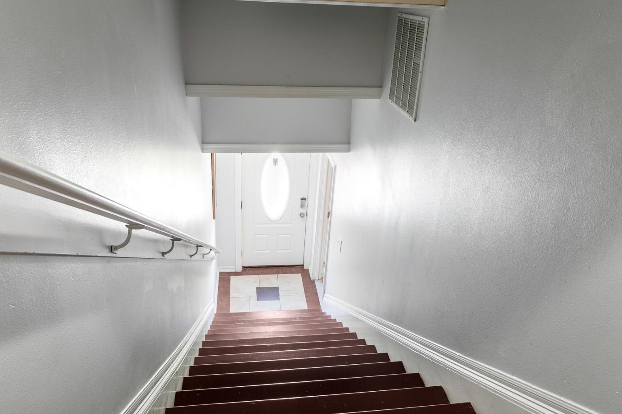 Spacious On Carondelet Street Close To The French Quarter Apartment *