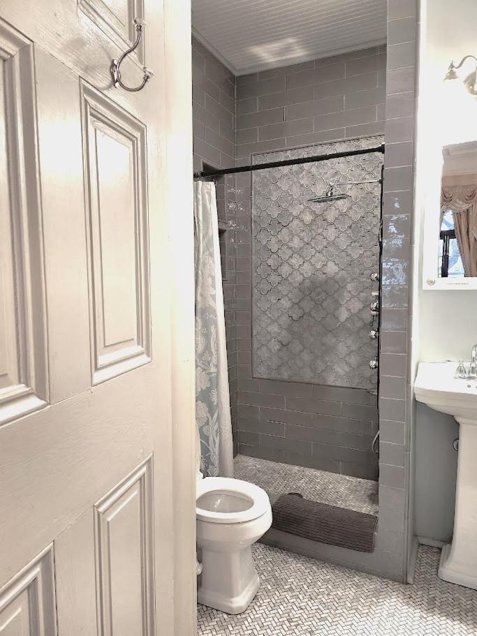 Walker Mansion On St Charles Ave - Unit 1 Guest house 3*