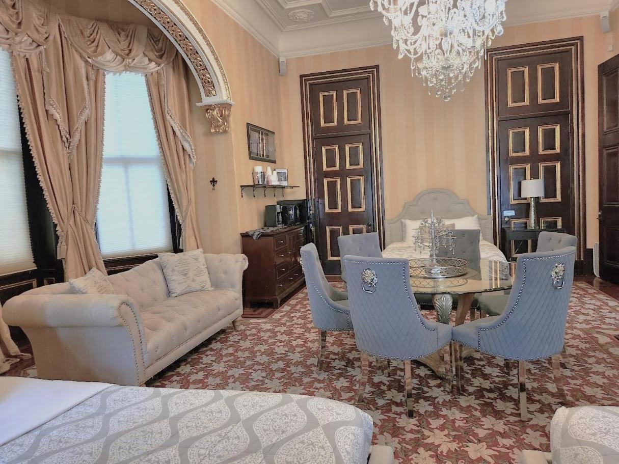 Walker Mansion On St Charles Ave - Unit 1 Guest house 3*