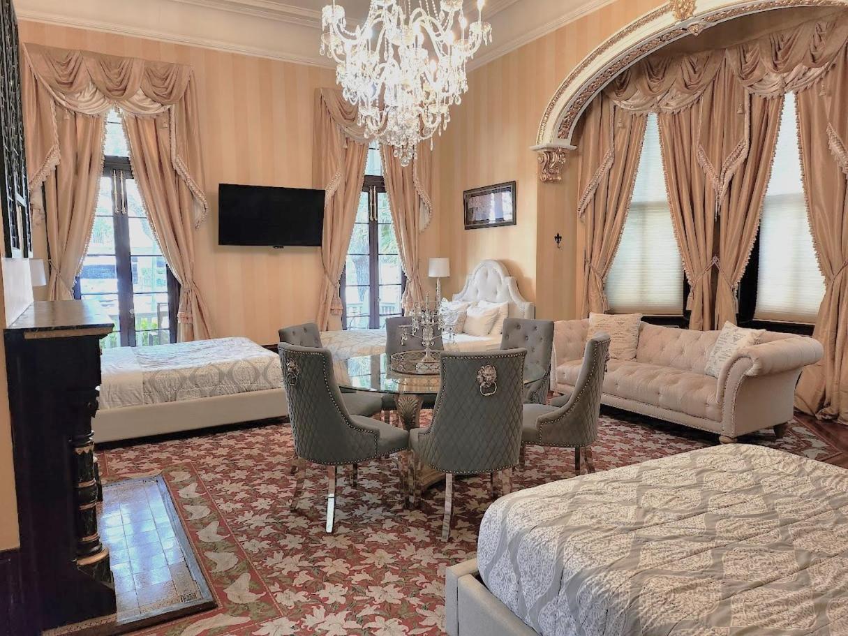 Walker Mansion On St Charles Ave - Unit 1 3*