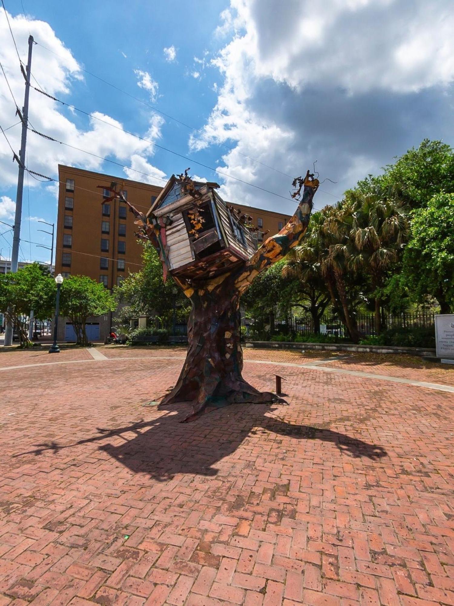 Spacious On Carondelet Street Close To The French Quarter * New Orleans