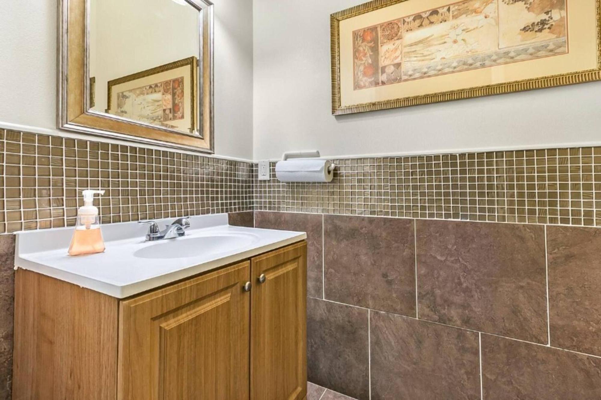 Apartment Spacious On Carondelet Street Close To The French Quarter