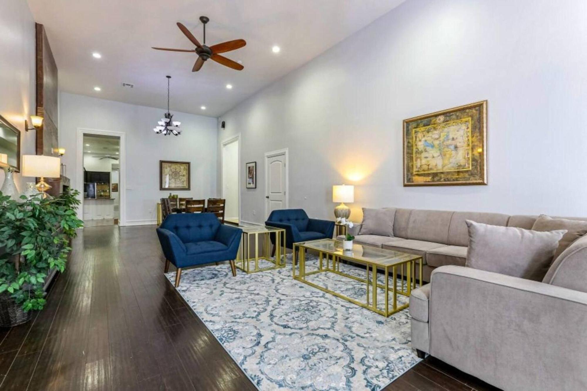 Apartment Spacious On Carondelet Street Close To The French Quarter