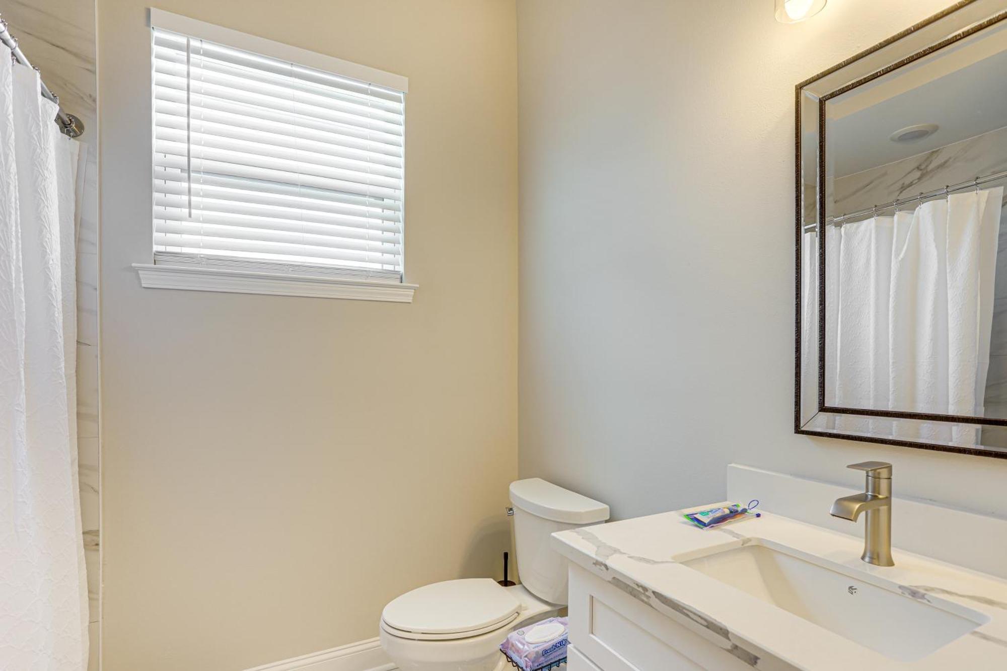 1 Mi To Caesars Superdome Contemporary Nola Abode Holiday home New Orleans