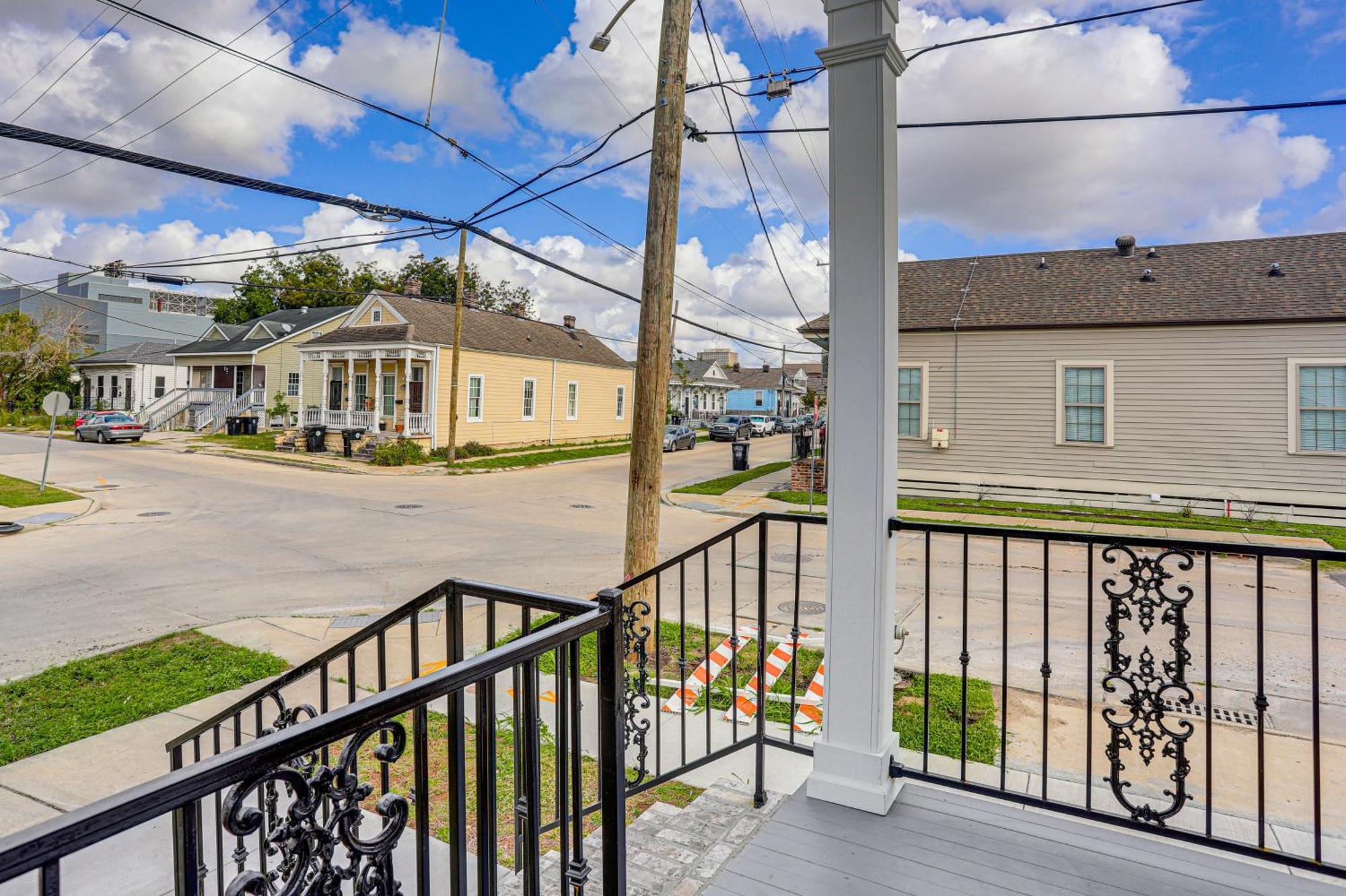 1 Mi To Caesars Superdome Contemporary Nola Abode Holiday home New Orleans