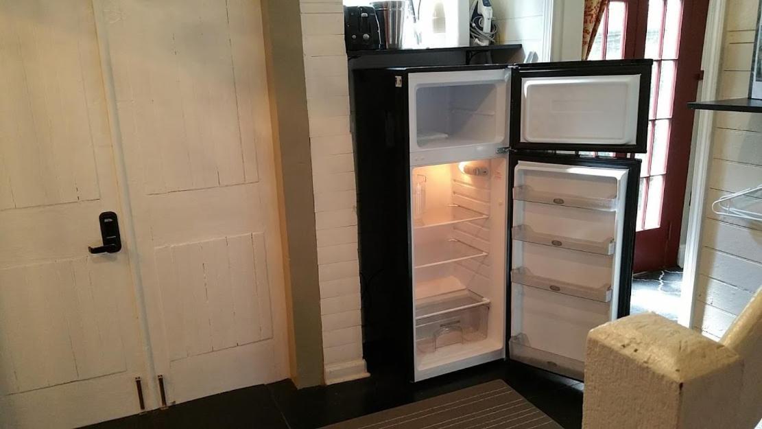 Walker Mansion On St Charles Ave - Unit 7 *