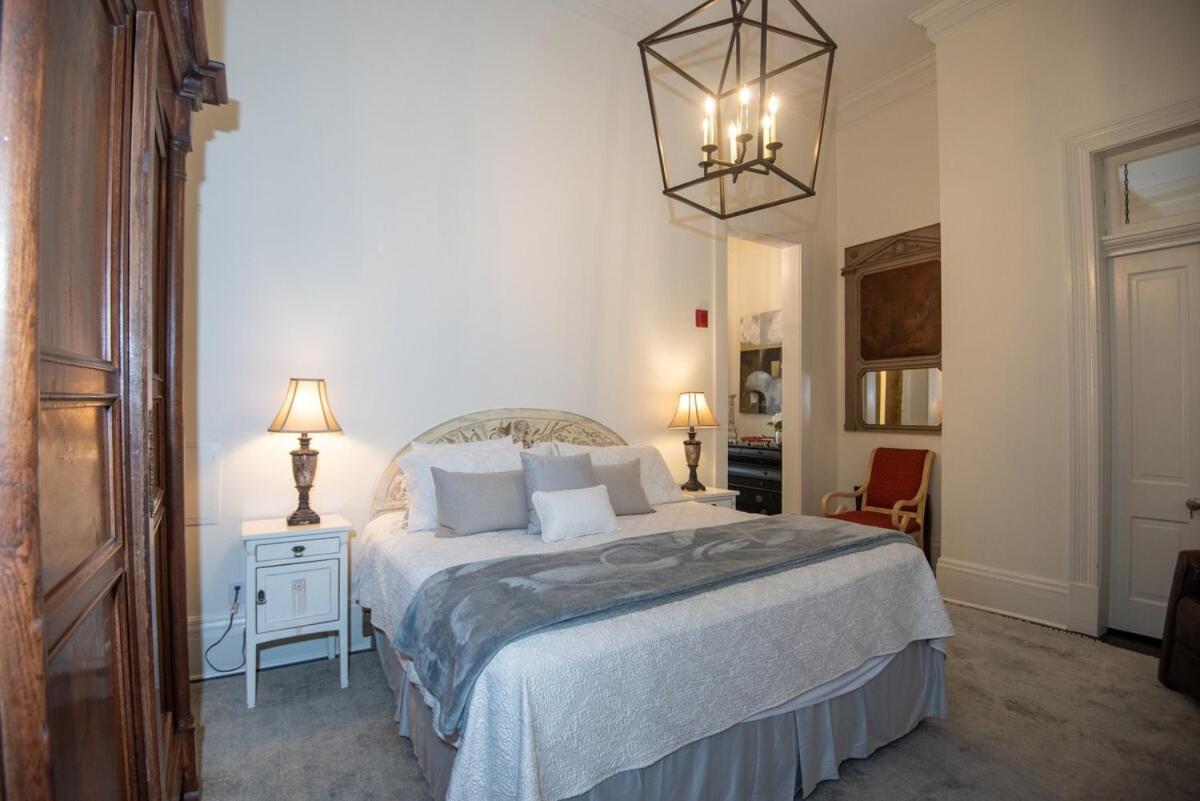 Bed & Breakfast Engine 24 Firehouse New Orleans