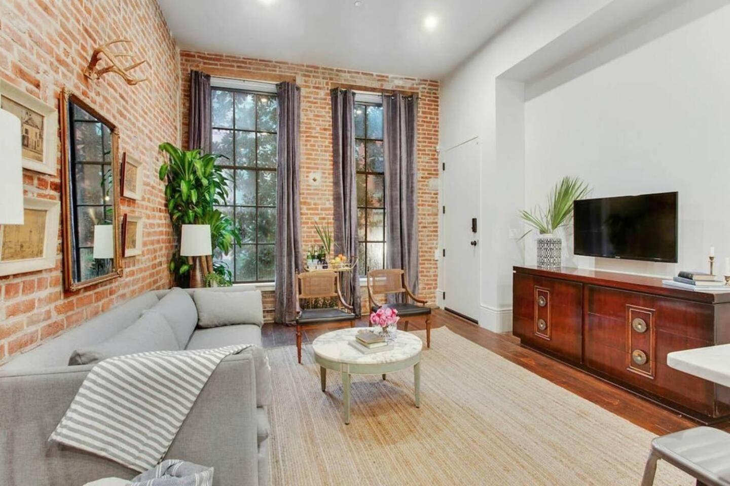 Bourbon Street Group Friendly Hotel New Orleans