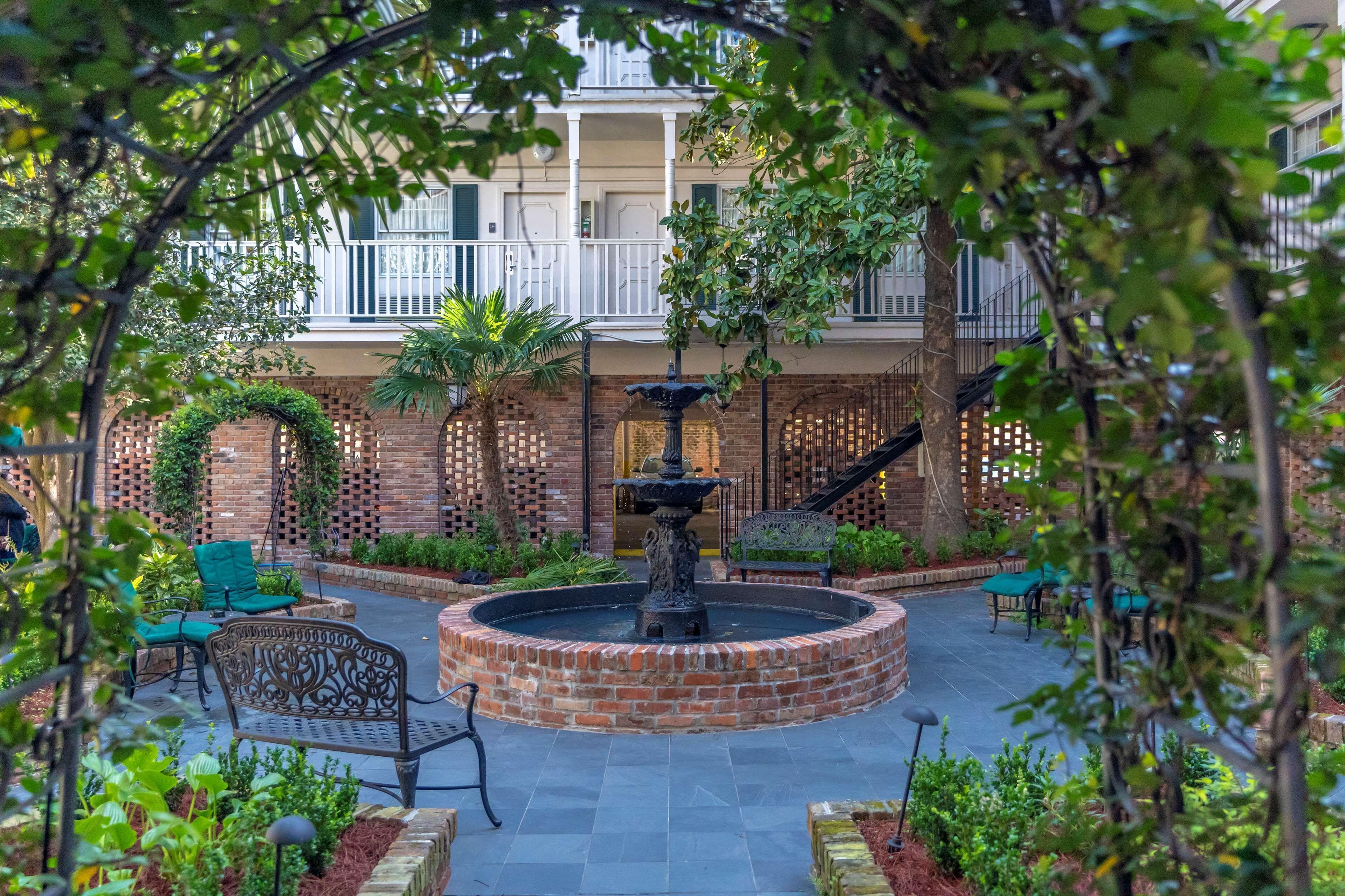 Western French Quarter Courtyard 4*