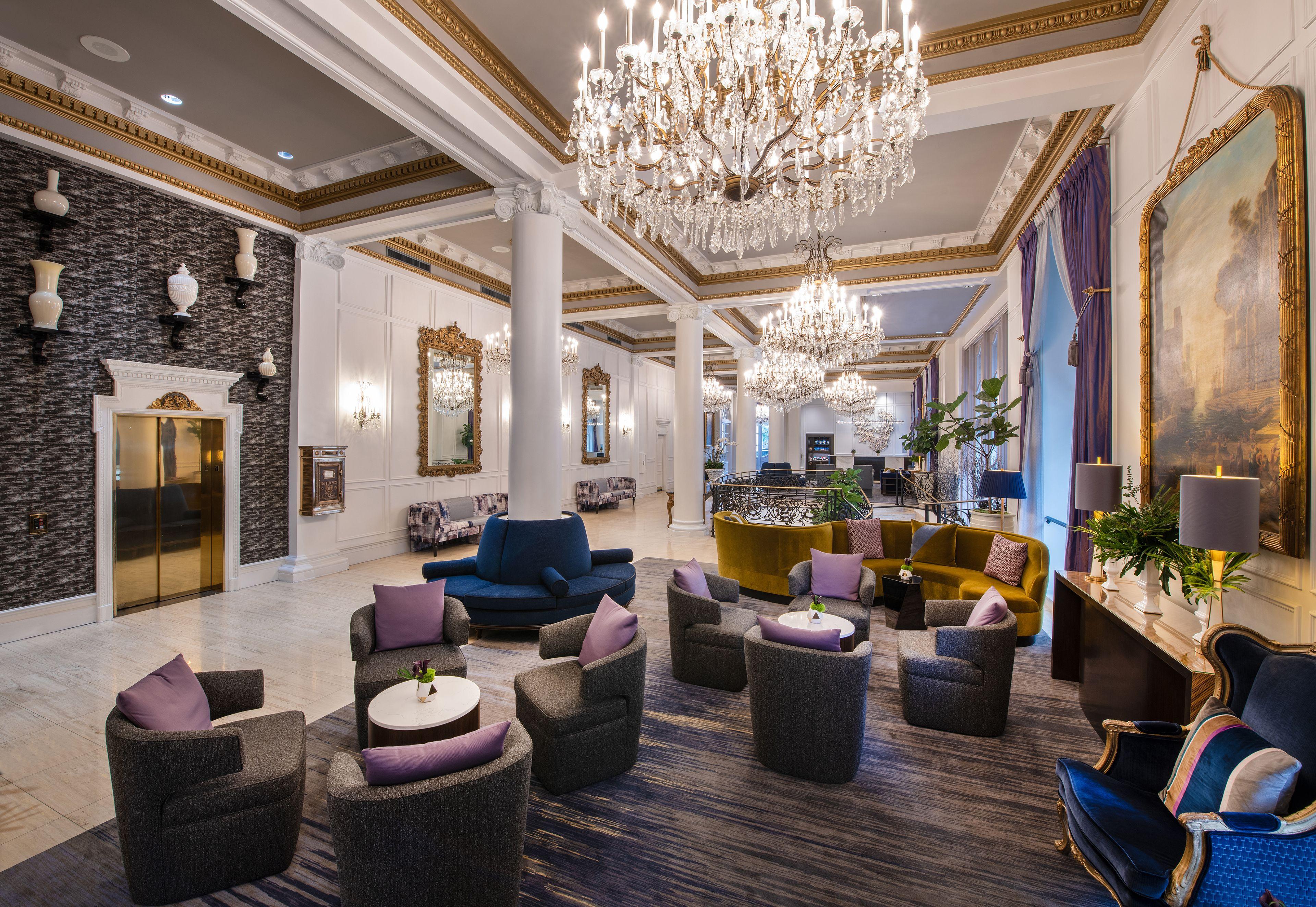 Le Pavillon, New Orleans, A Tribute Portfolio