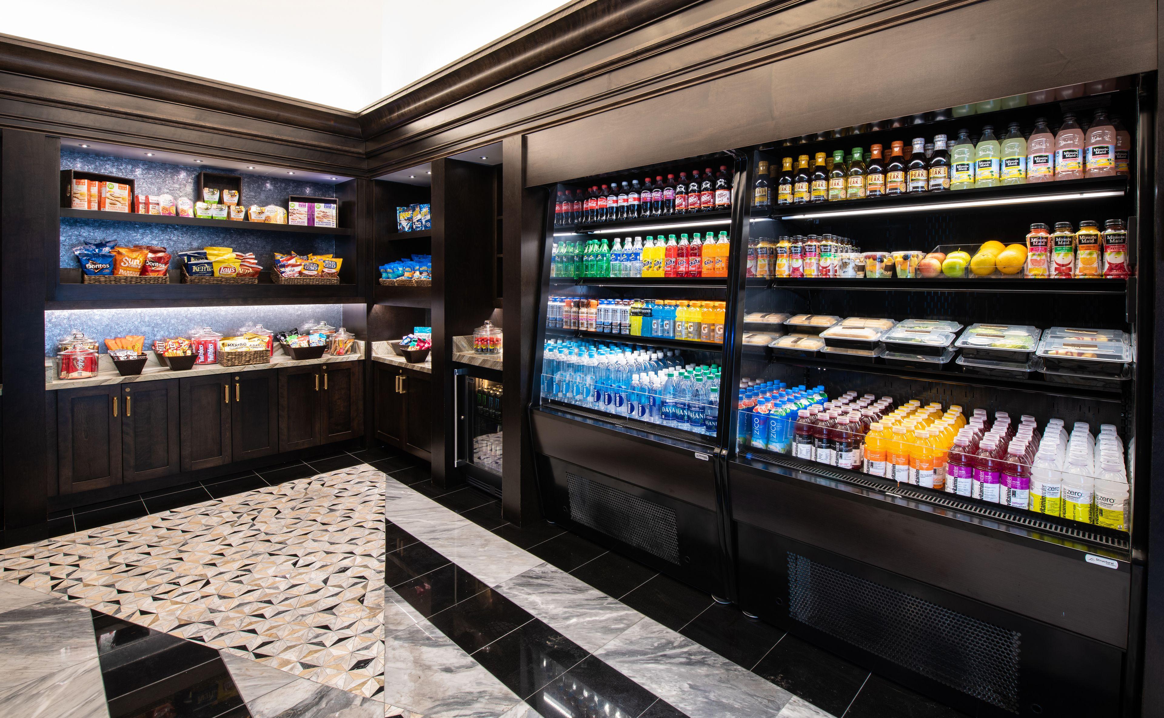 Hotel Le Pavillon, New Orleans, A Tribute Portfolio