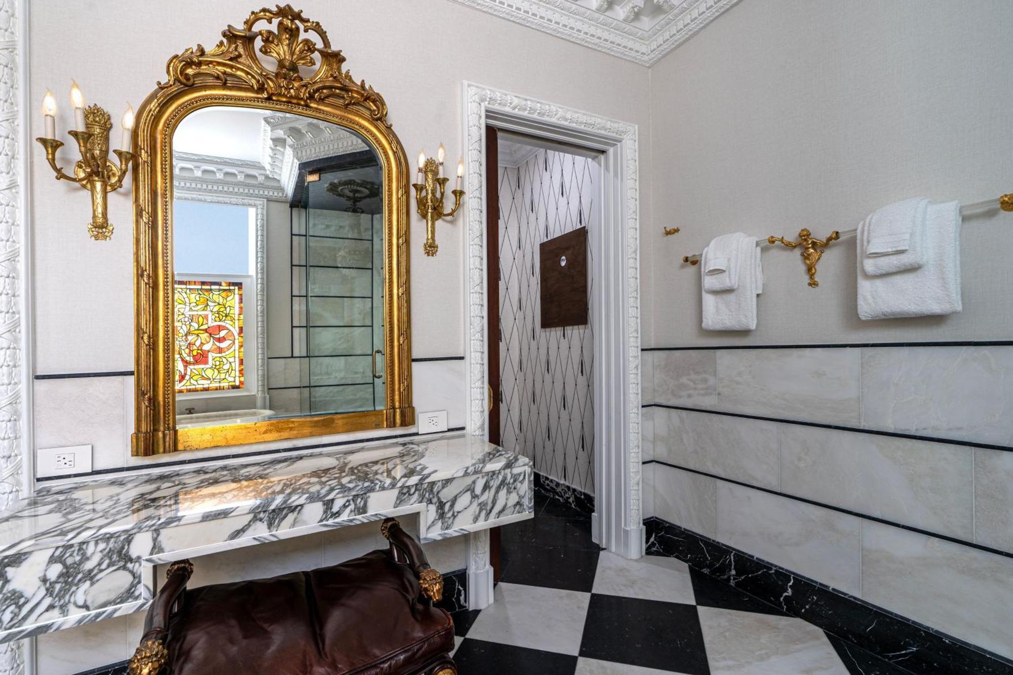 Hotel Le Pavillon, New Orleans, A Tribute Portfolio 4*