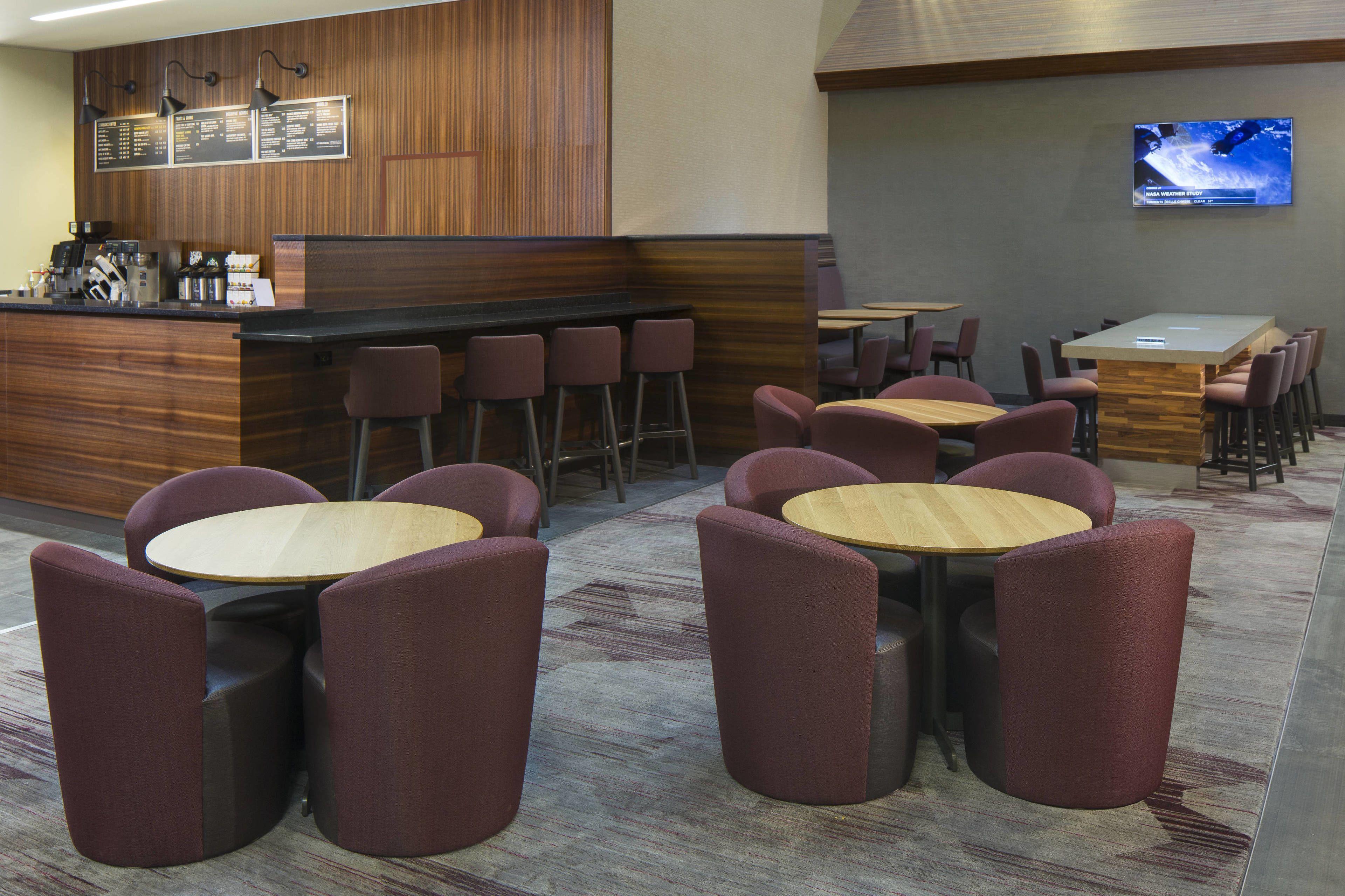 Courtyard By Marriott Downtown Near The French Quarter 3*