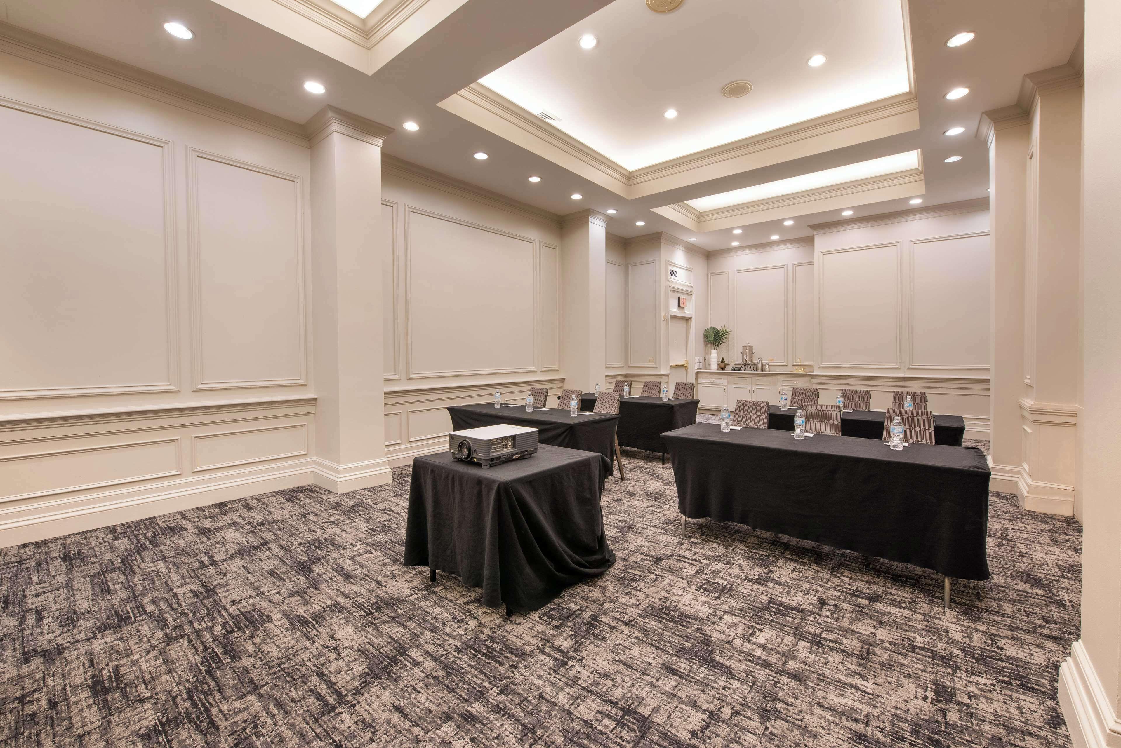 Theo New Orleans, Tapestry Collection By Hilton 4*