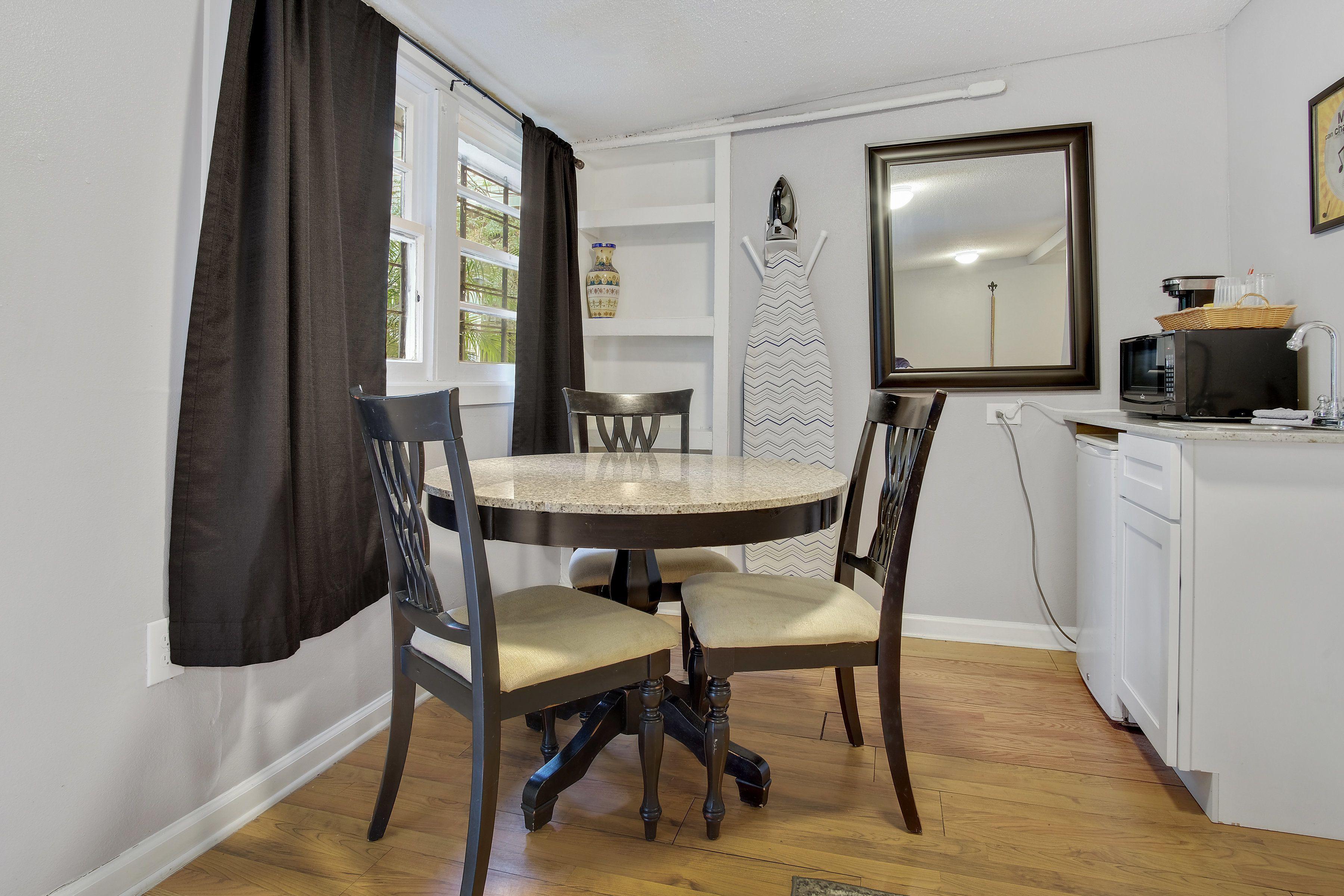 Rathbone Mansions Hotel