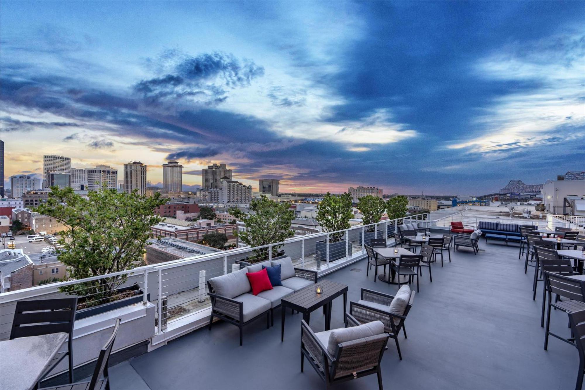The Higgins New Orleans, Curio Collection By Hilton Hotel 4*