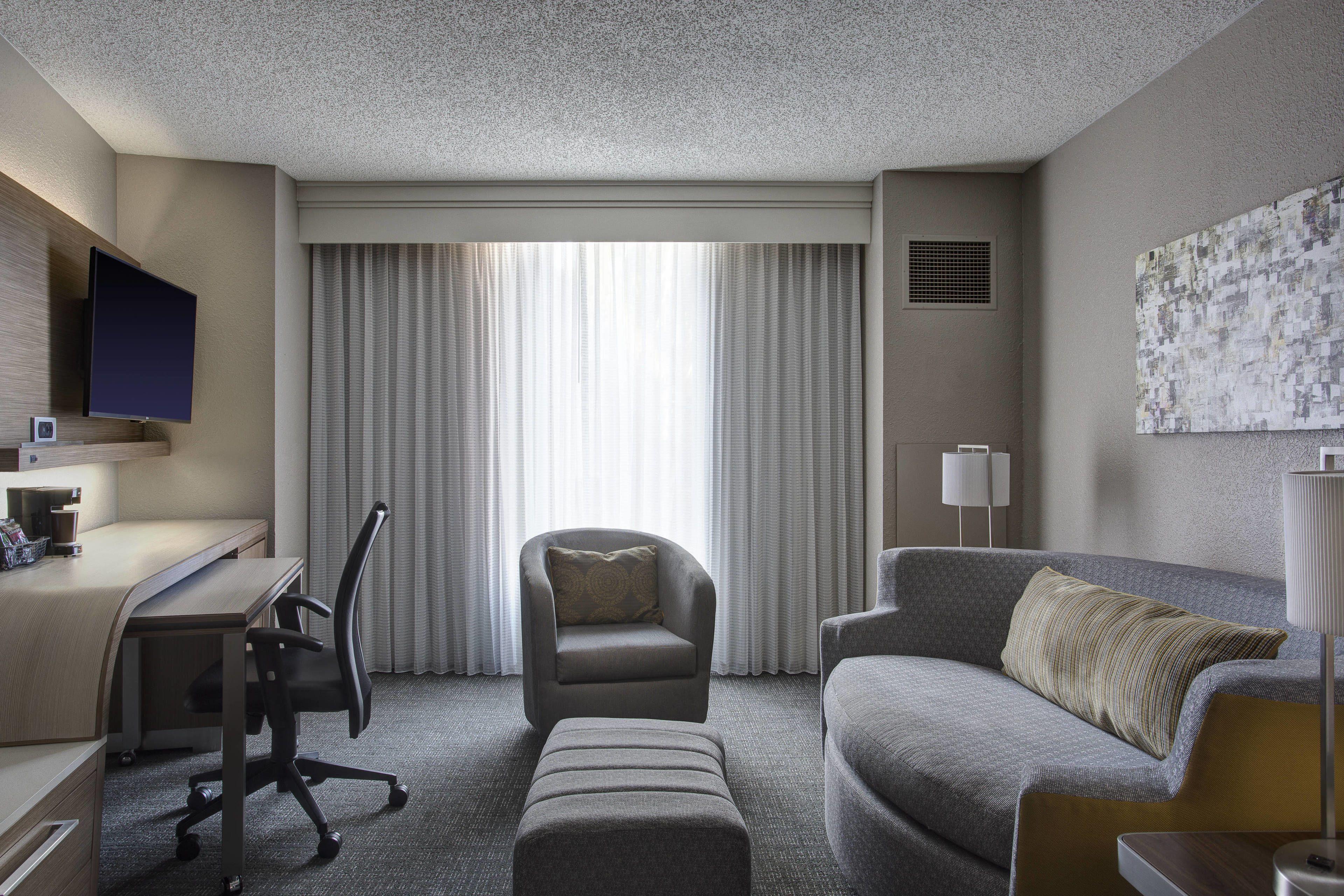 Courtyard By Marriott Warehouse Arts District 3* New Orleans