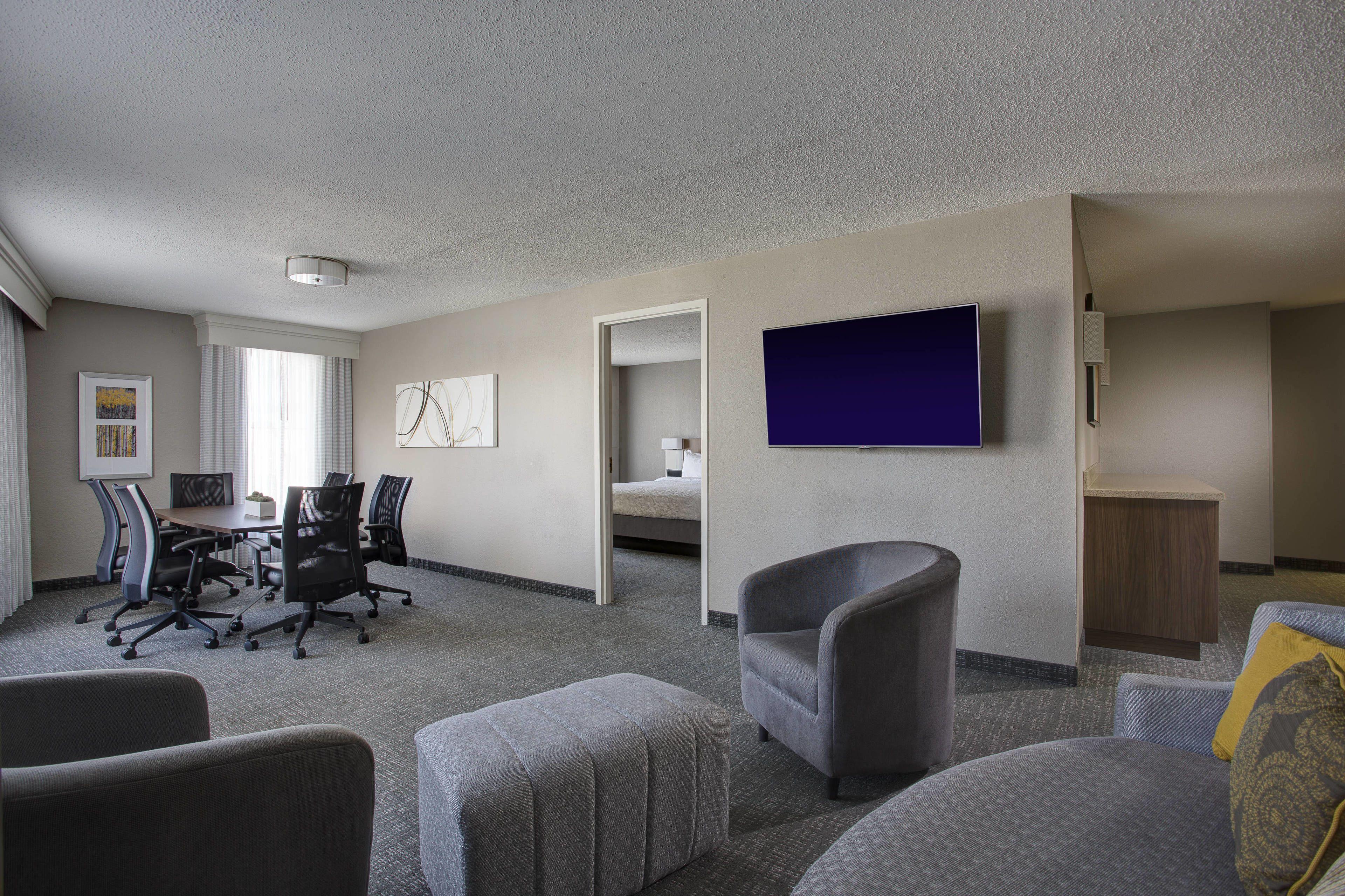 Courtyard By Marriott Warehouse Arts District Hotel 3*