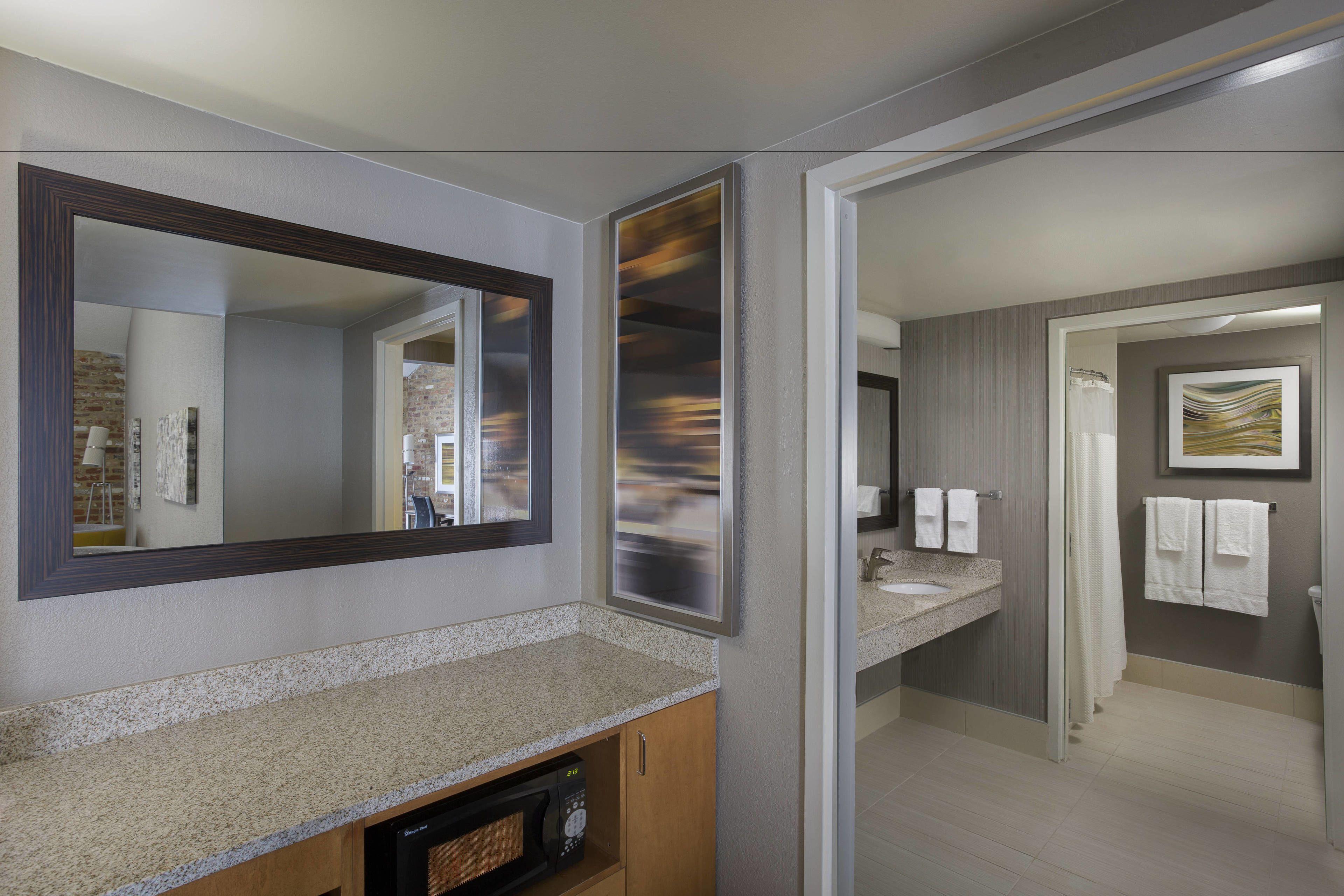 Courtyard By Marriott Warehouse Arts District New Orleans