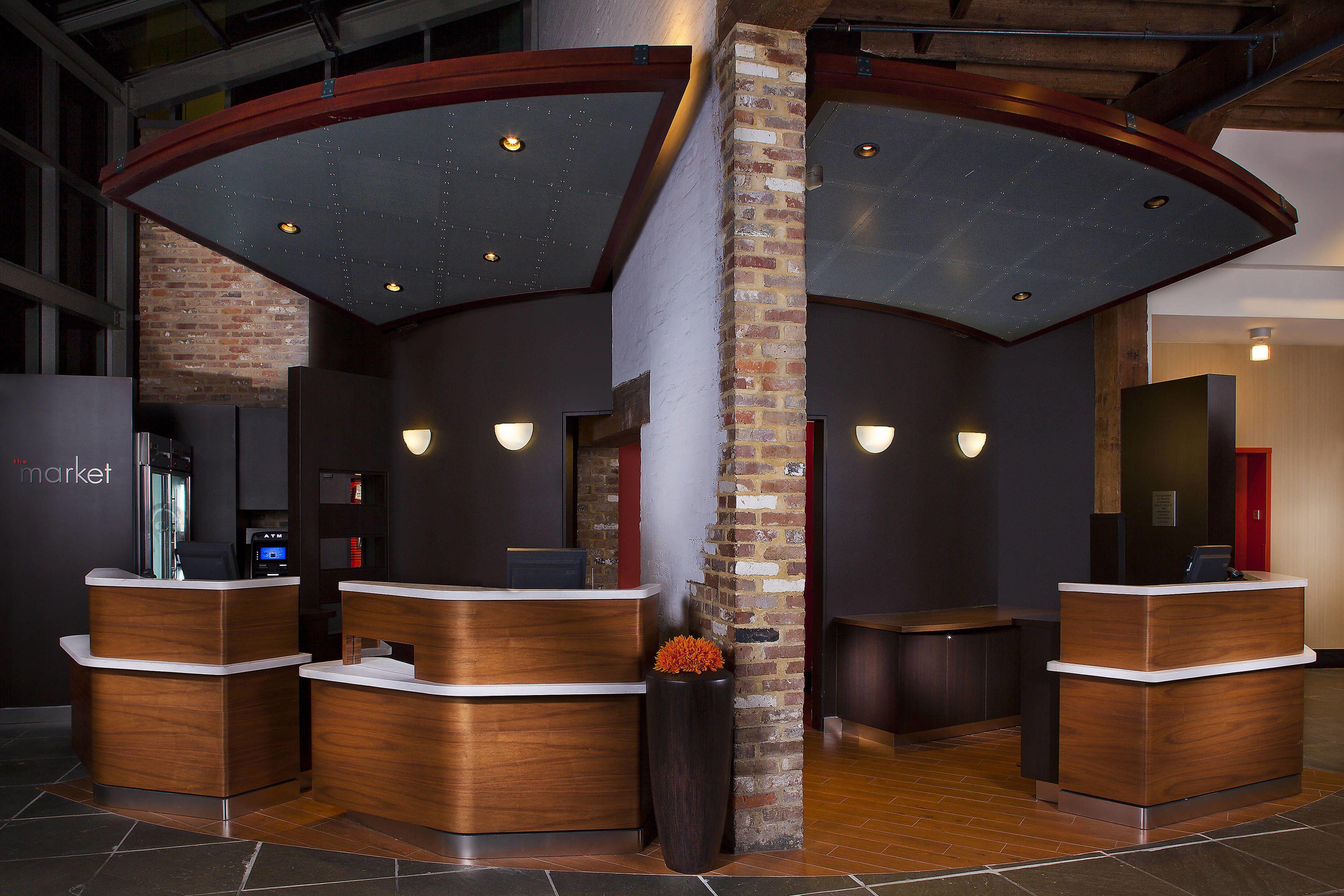 Courtyard By Marriott Warehouse Arts District 3* New Orleans