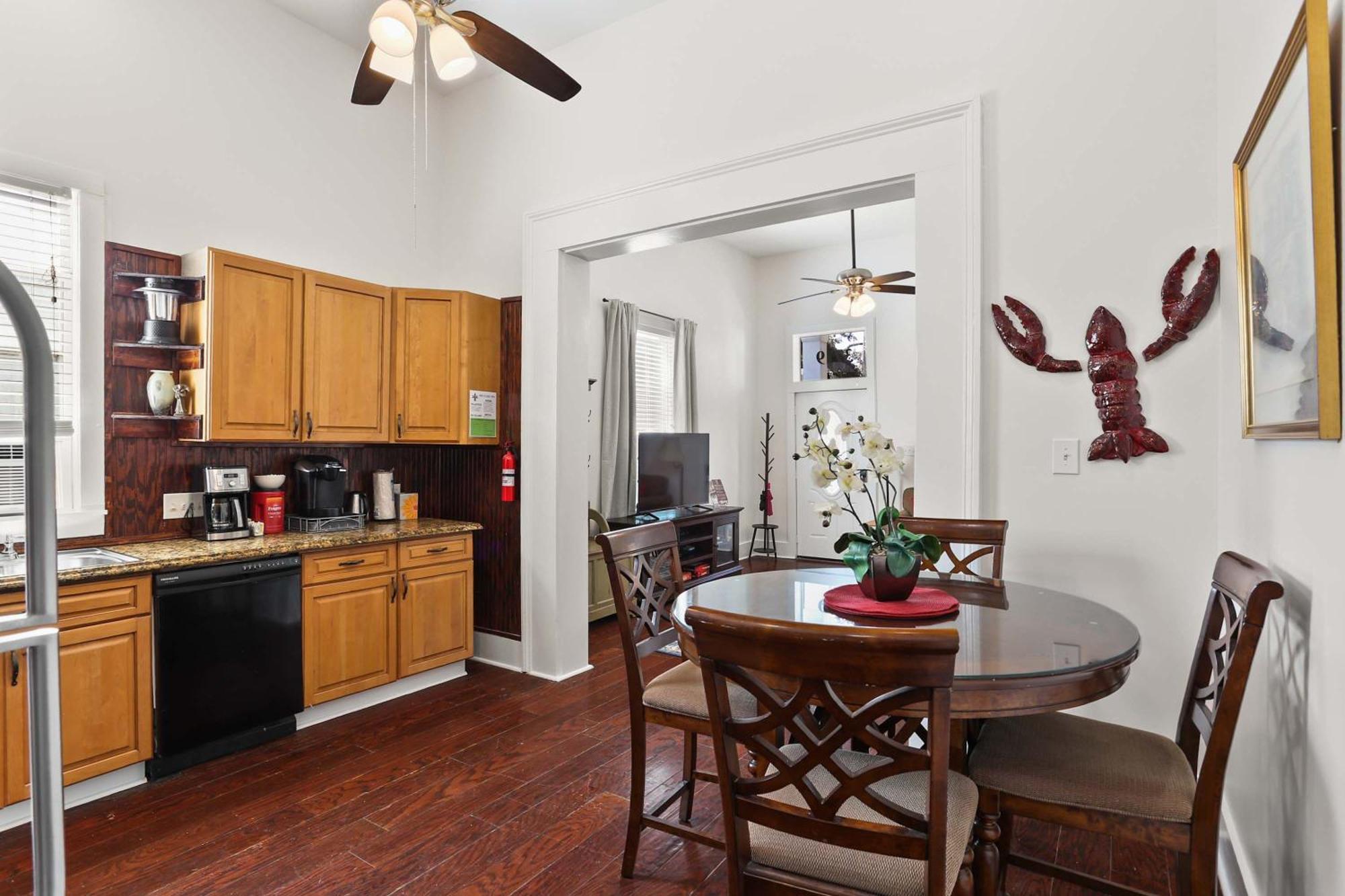 Art Filled Sanctuary In The Heart Of Mid New Orleans