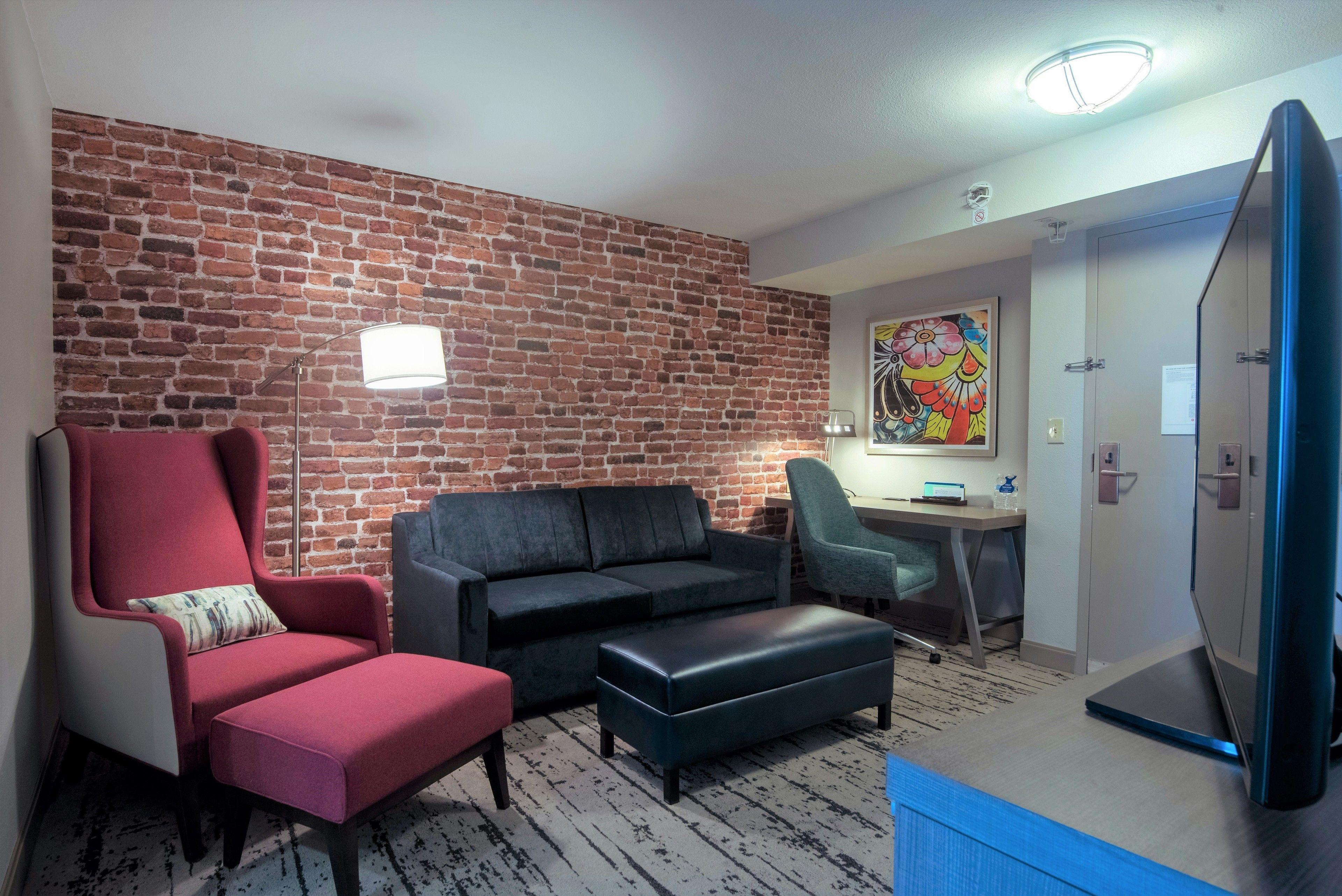 Hilton Garden Convention Center Hotel 3*