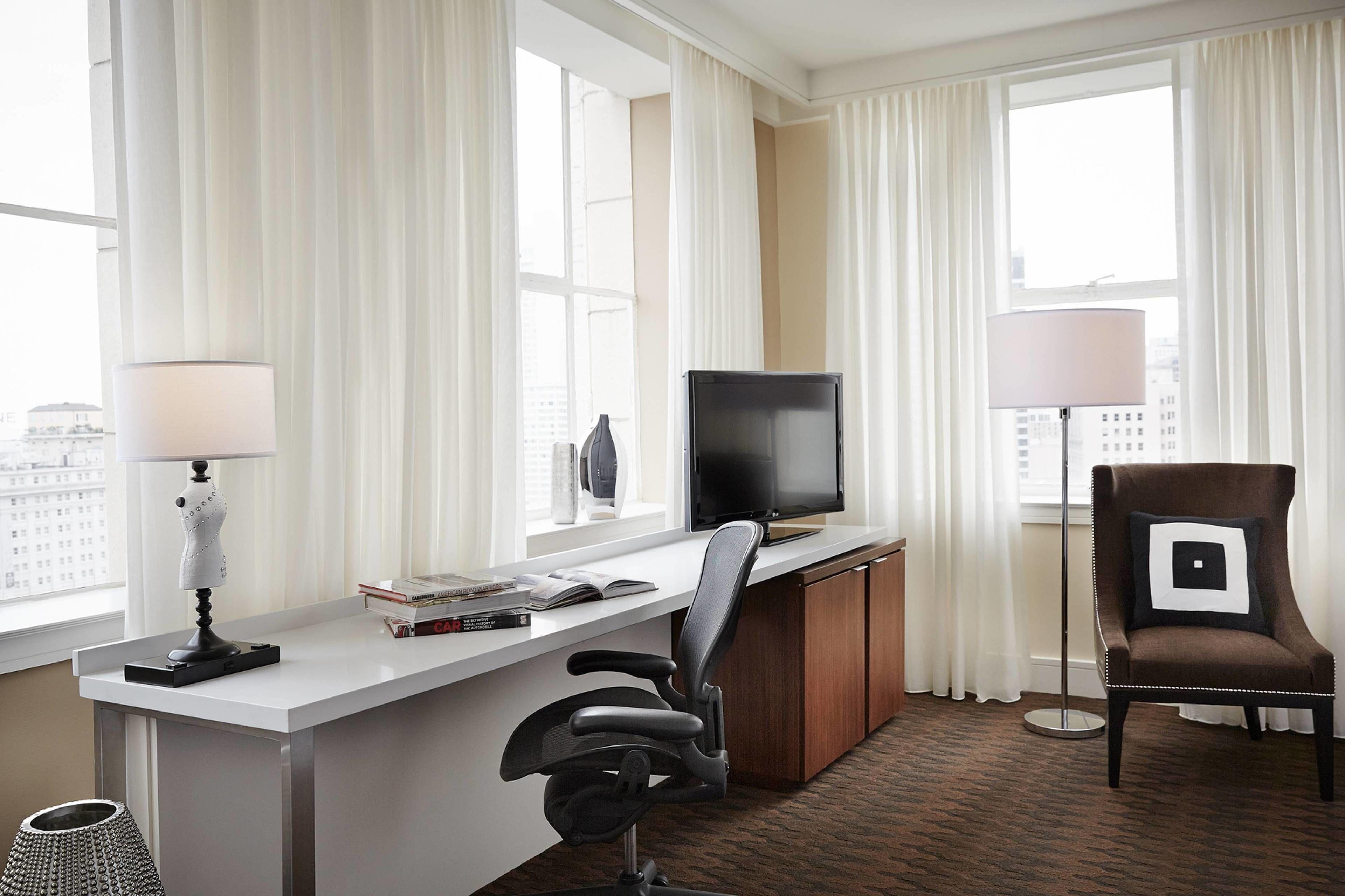 Hotel Renaissance Pere Marquette French Quarter Area New Orleans