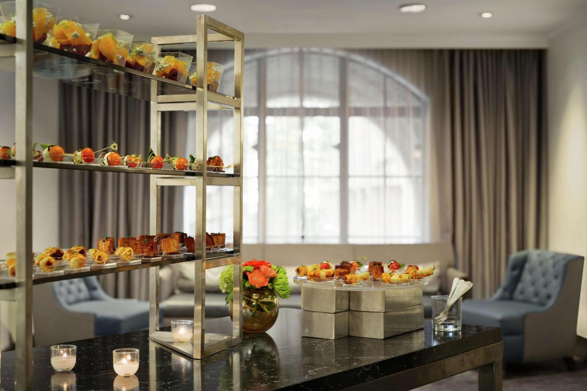 Hilton / St. Charles Avenue Hotel