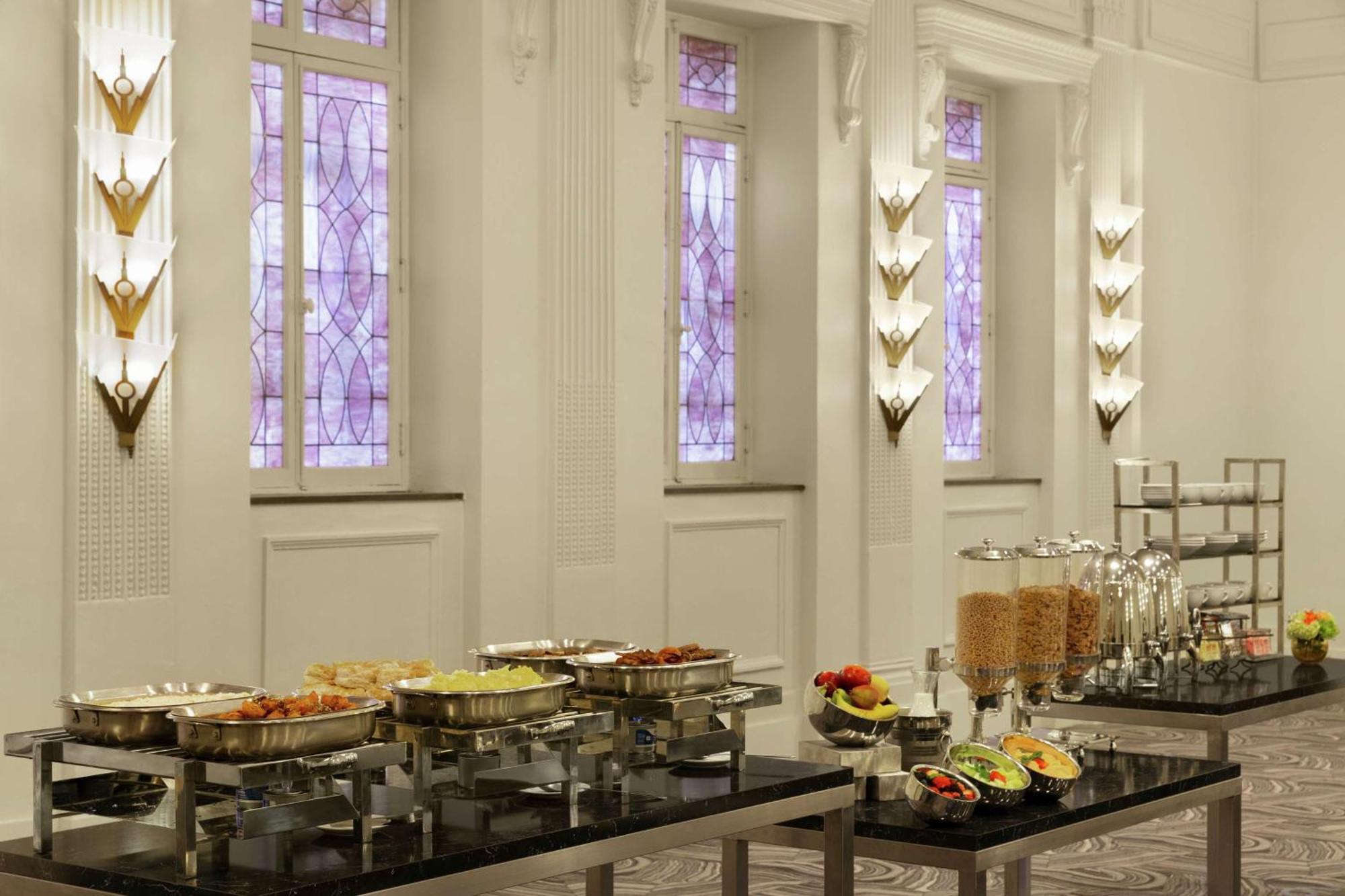 Hilton / St. Charles Avenue Hotel 4*