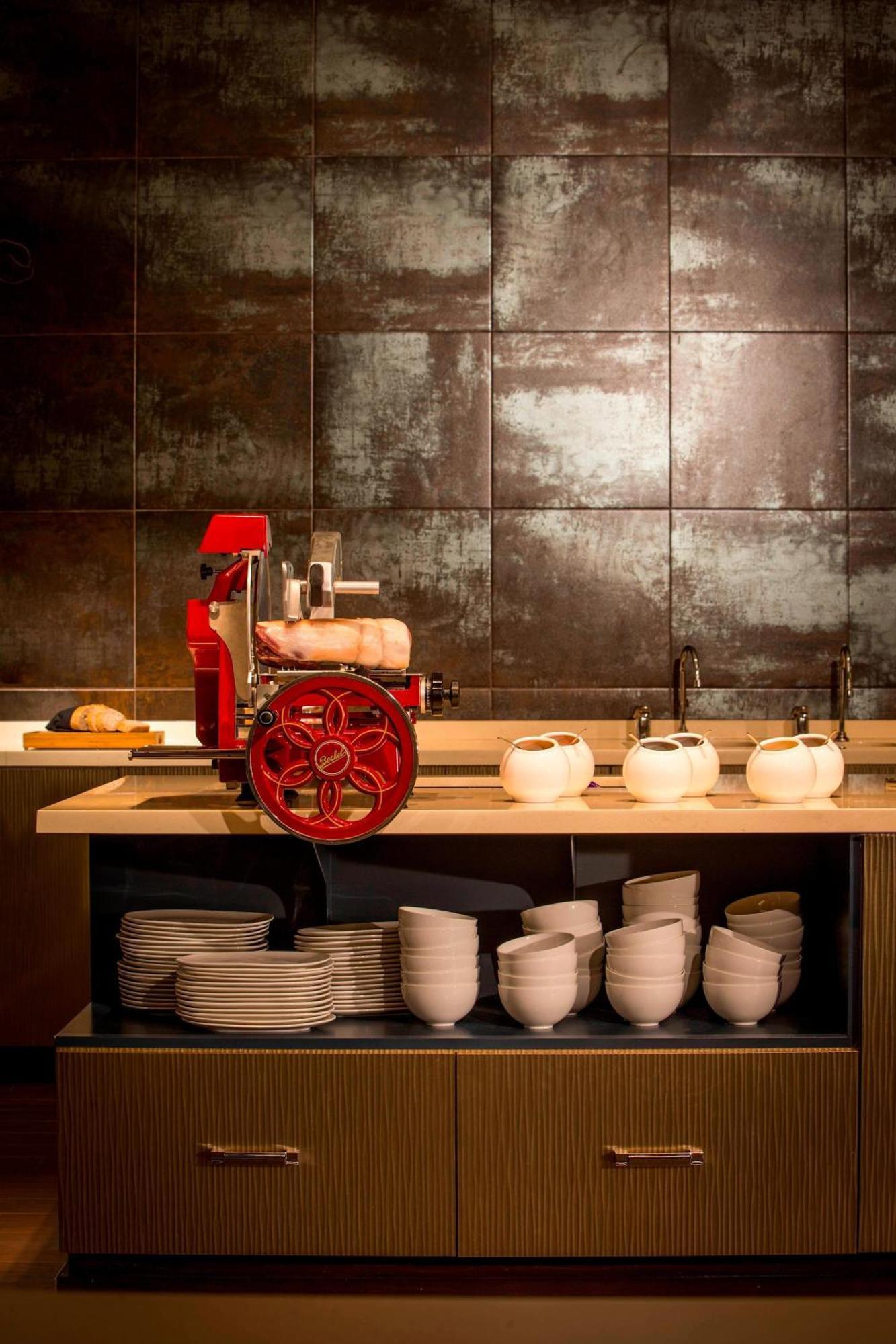 Ac By Marriott French Quarter Hotel