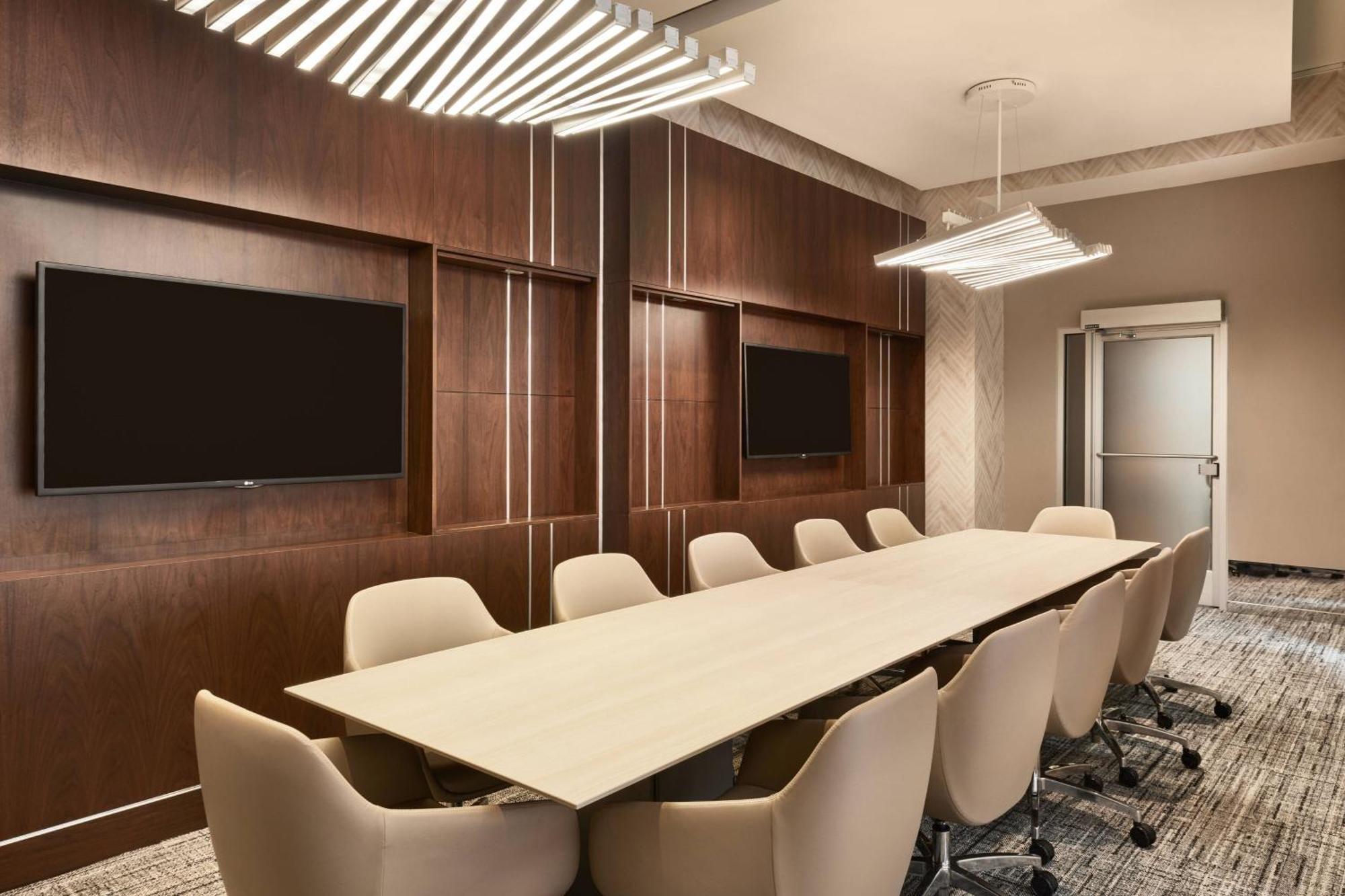 Ac By Marriott French Quarter Hotel 4*