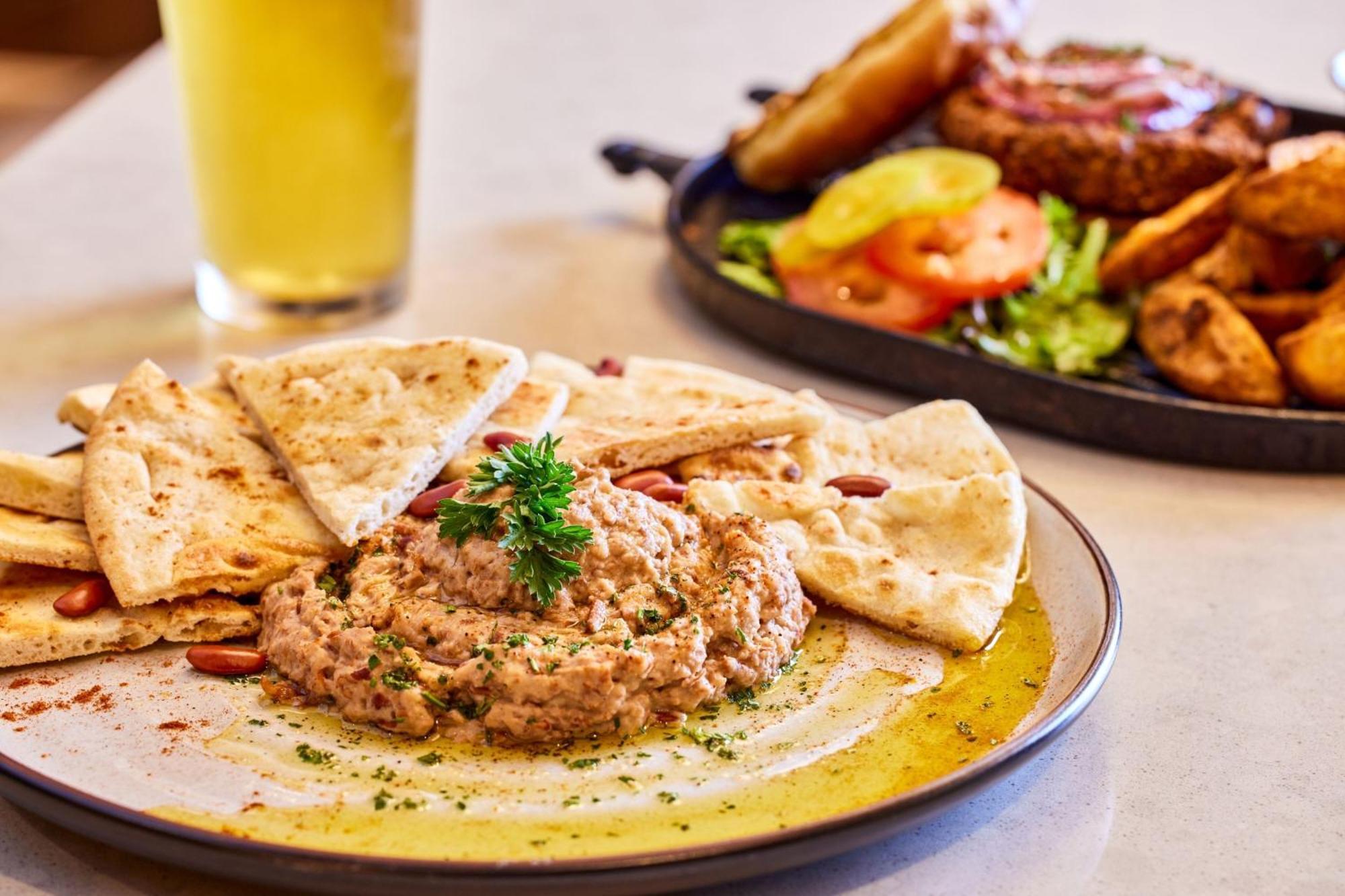 Ac By Marriott French Quarter Hotel New Orleans