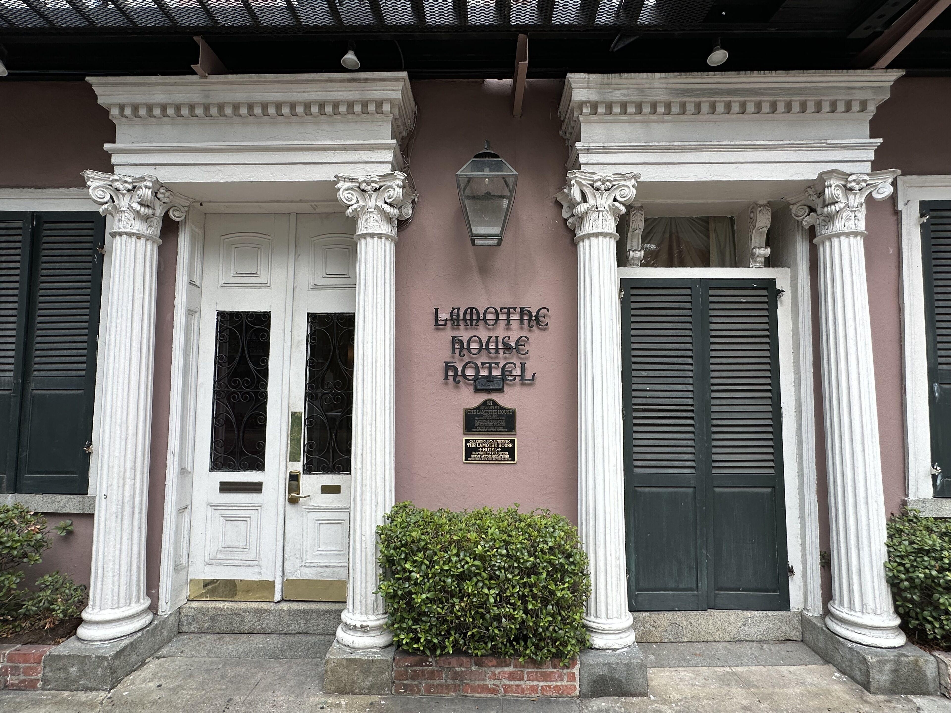 Lamothe House A French Quarter Hotel 4*
