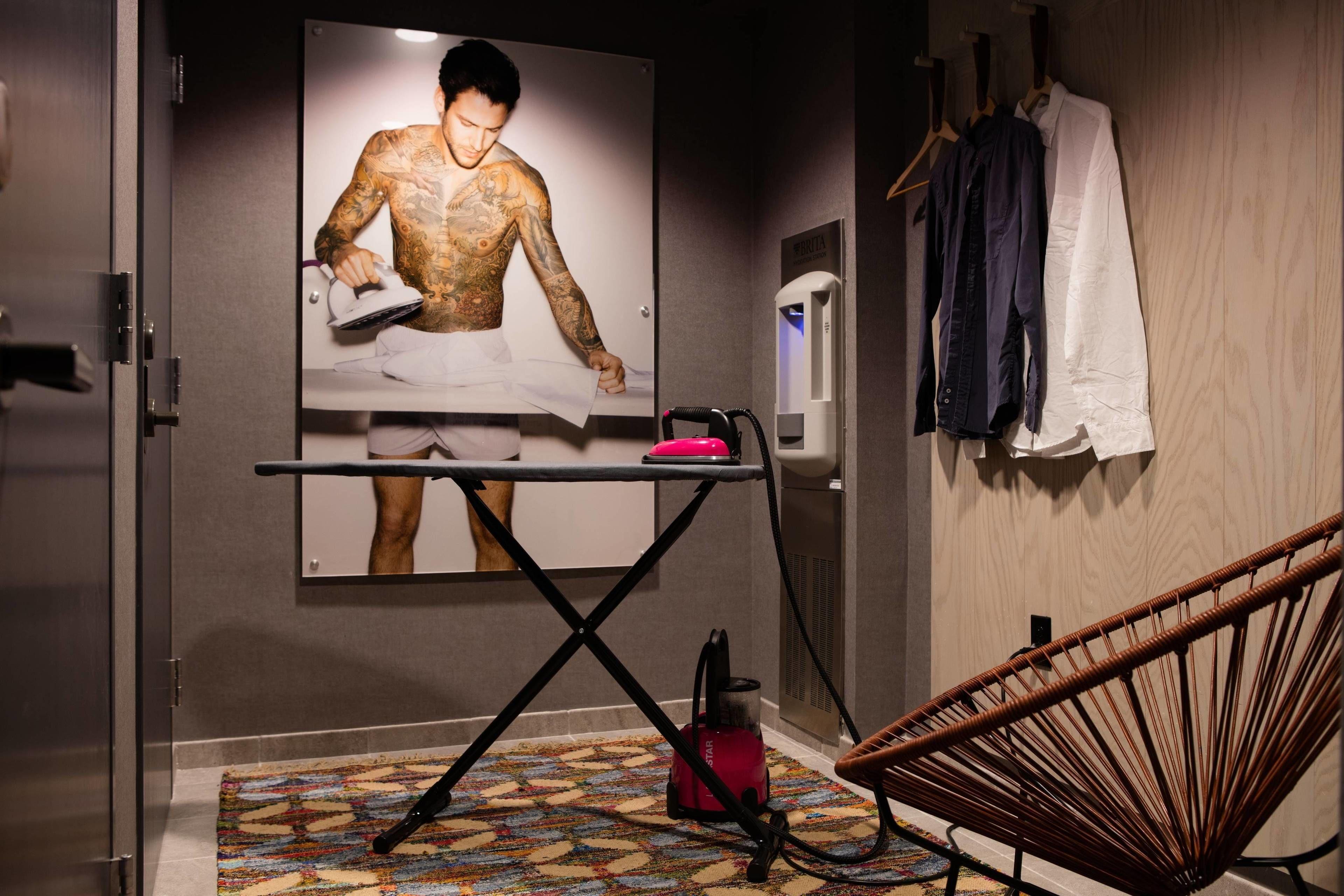 Moxy Downtown/french Quarter Area Hotel