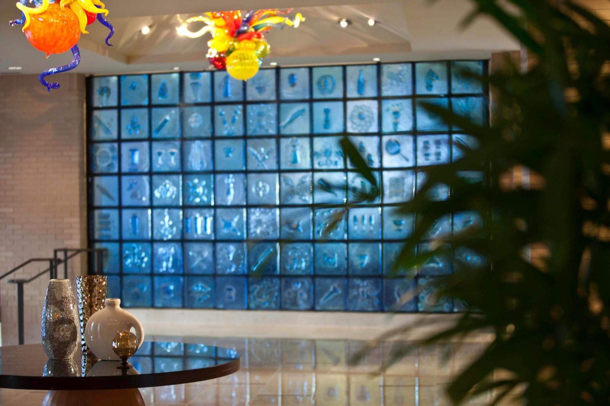 Renaissance Arts Warehouse District New Orleans