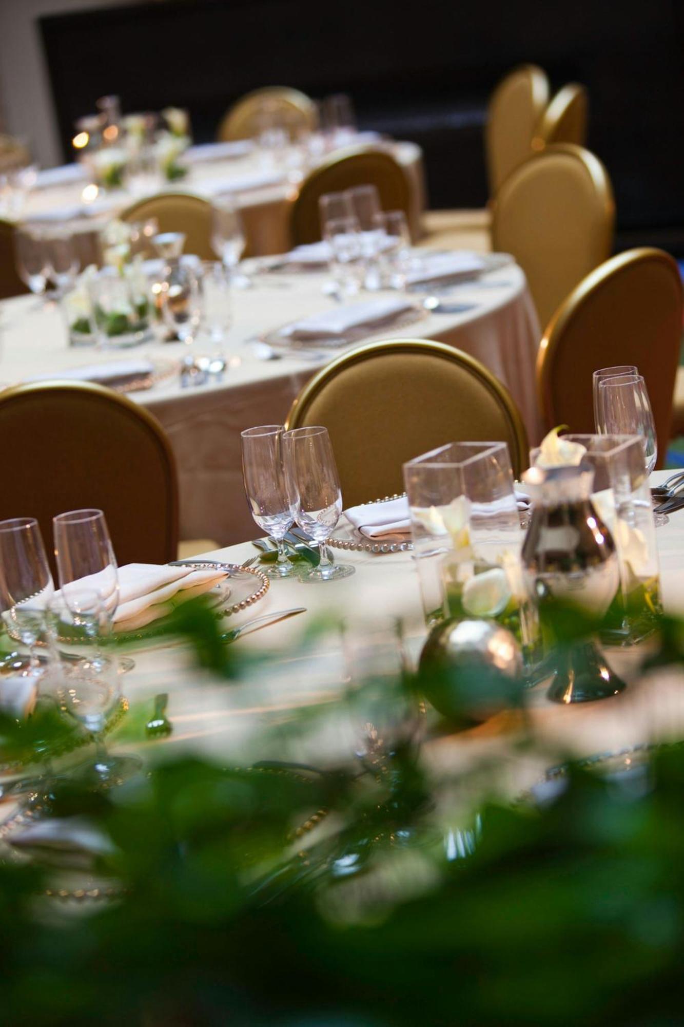 Renaissance Arts Warehouse District 4*