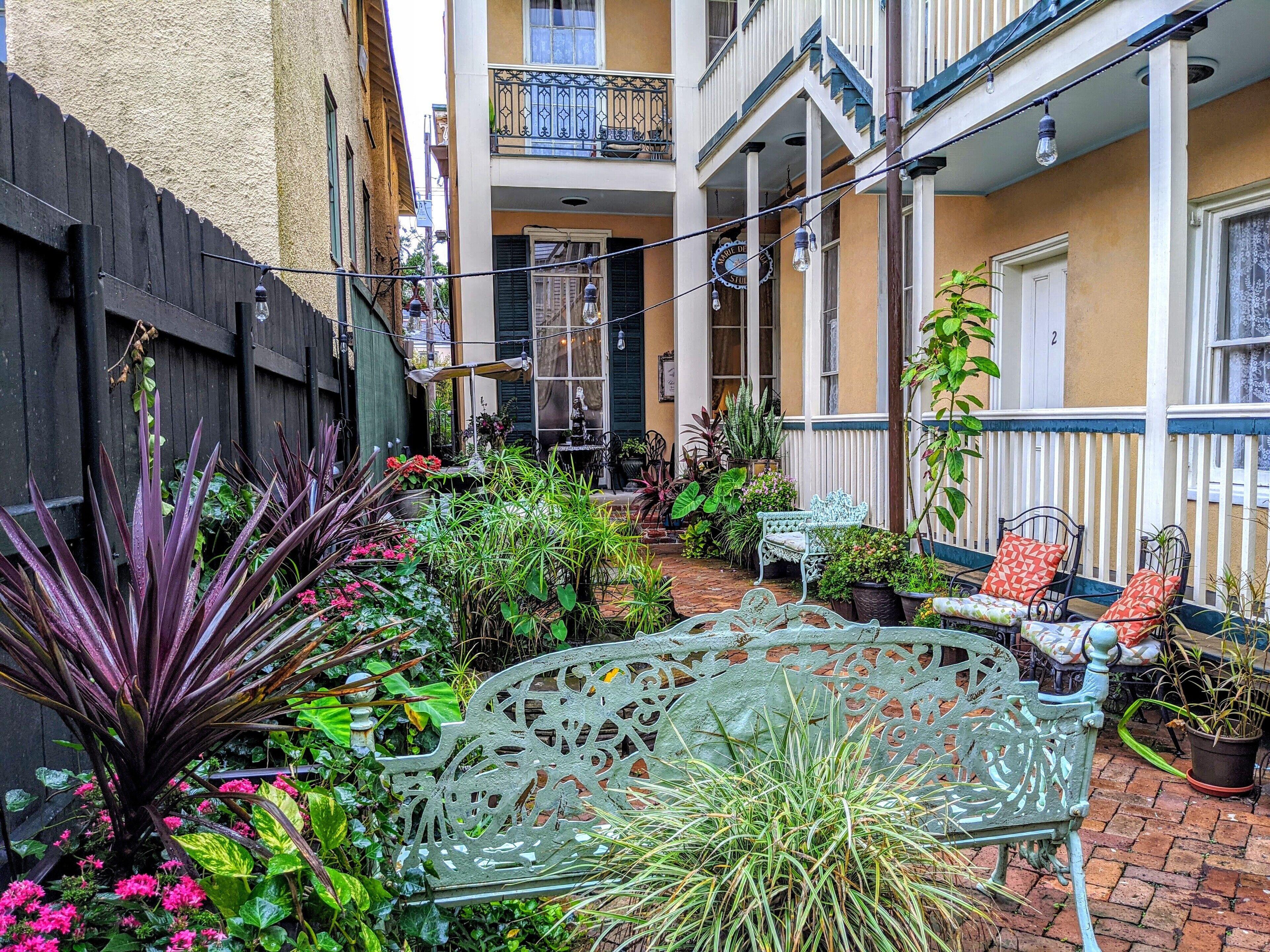 Parisian Courtyard 3* New Orleans