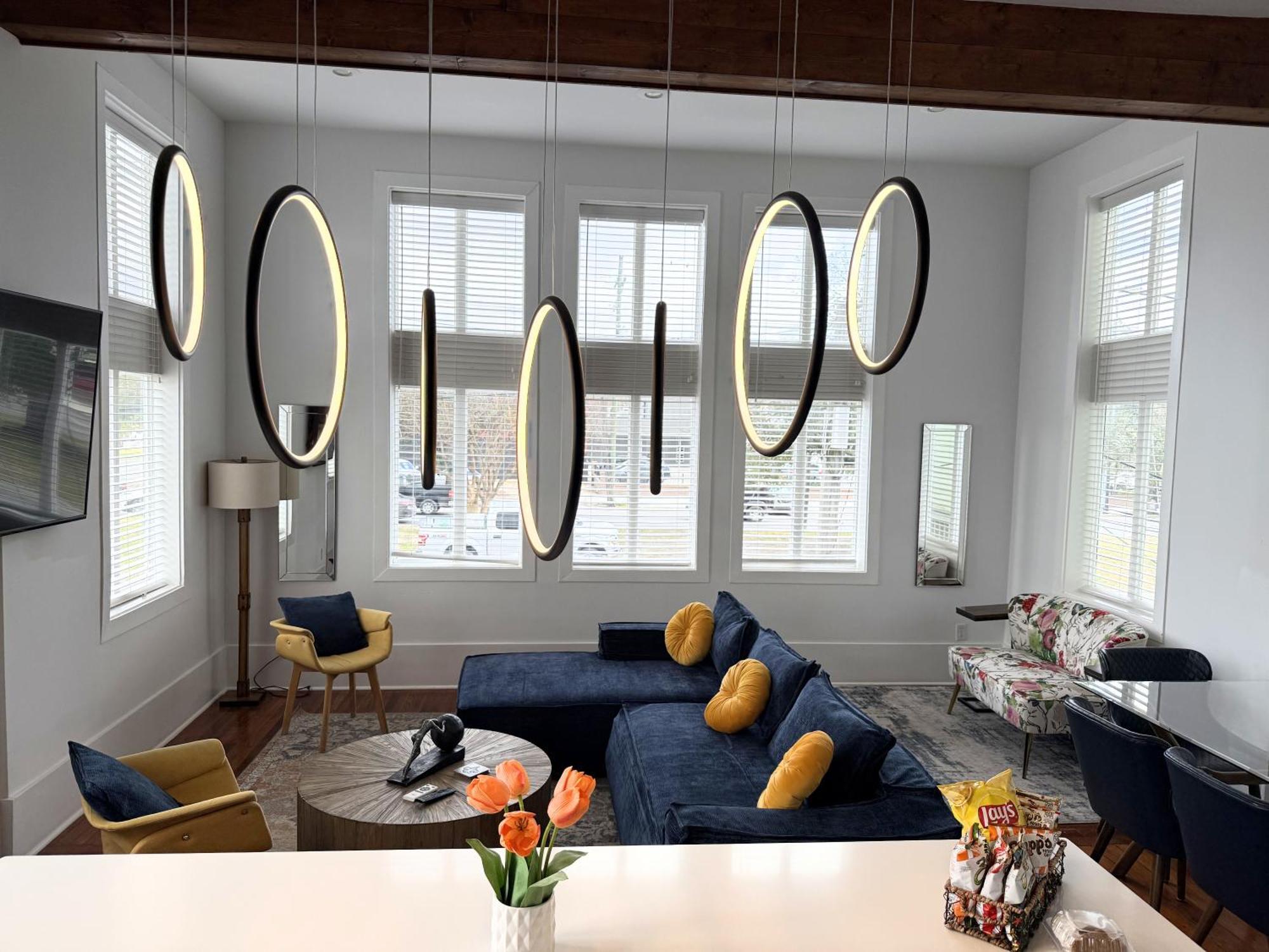 Luxury Spacious - 3 Block Walk To French Quarter *